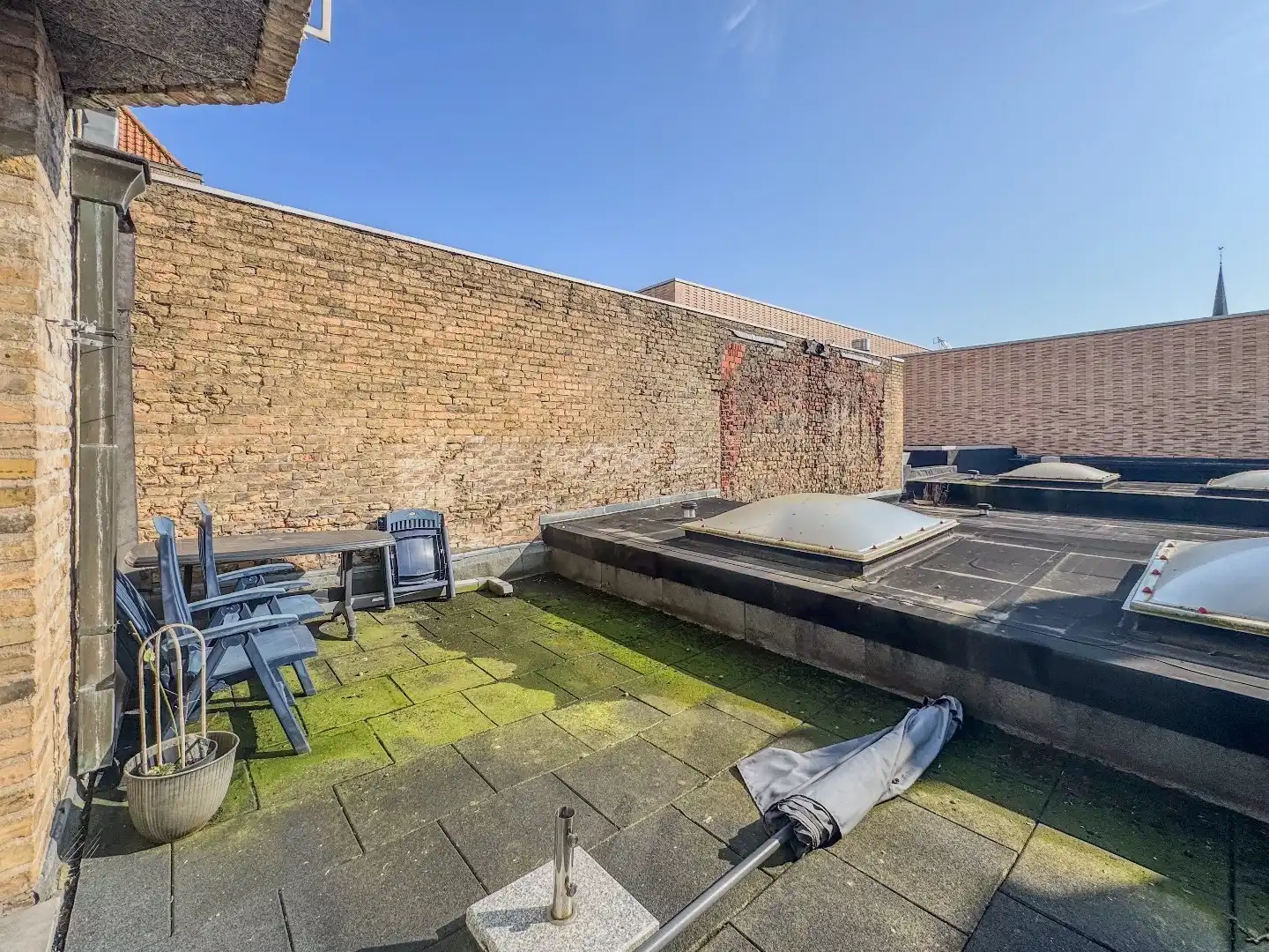 Centraal gelegen appartement met 2 slaapkamers. foto 19