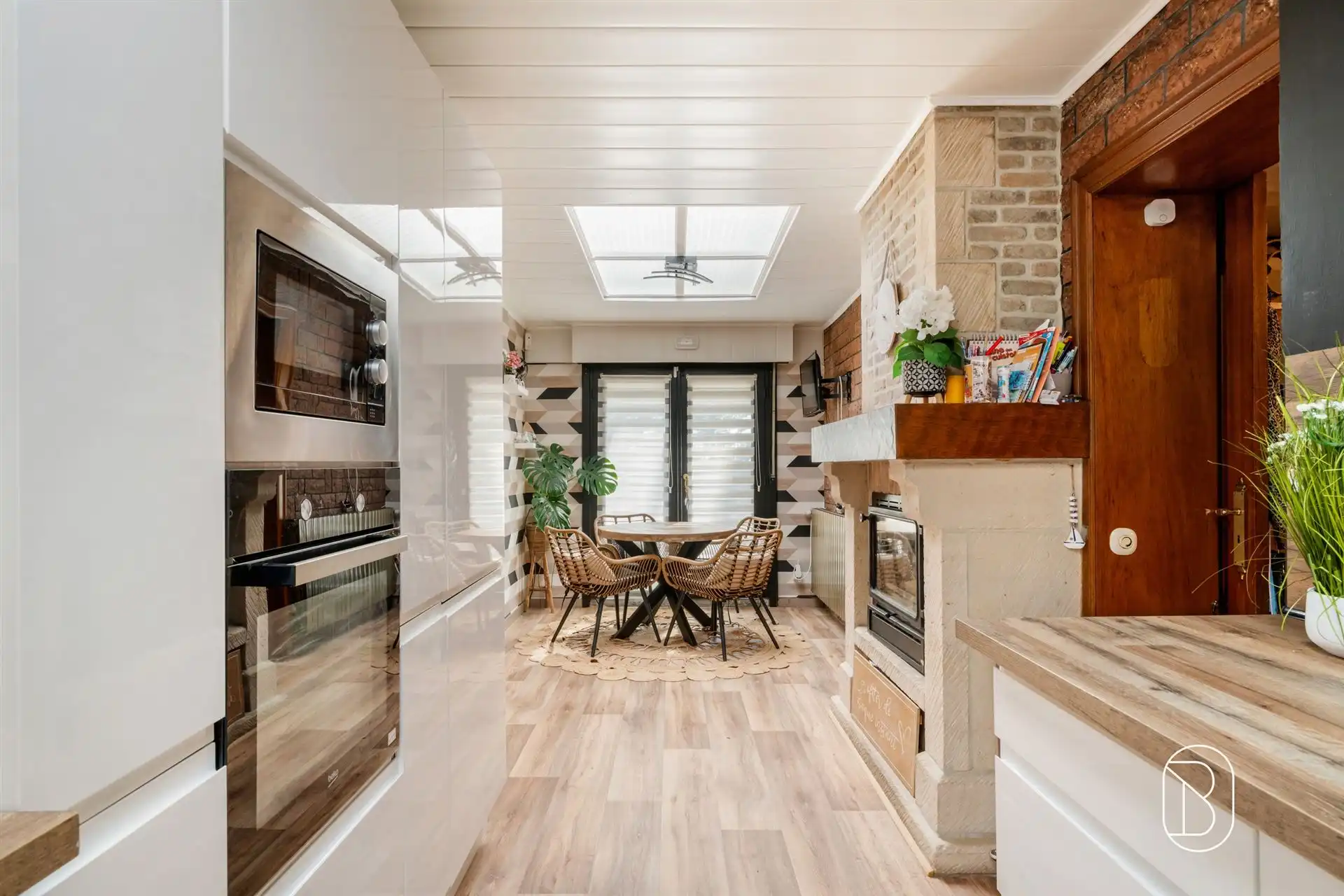 Mooie woning met een enorme potentieel!  foto 8