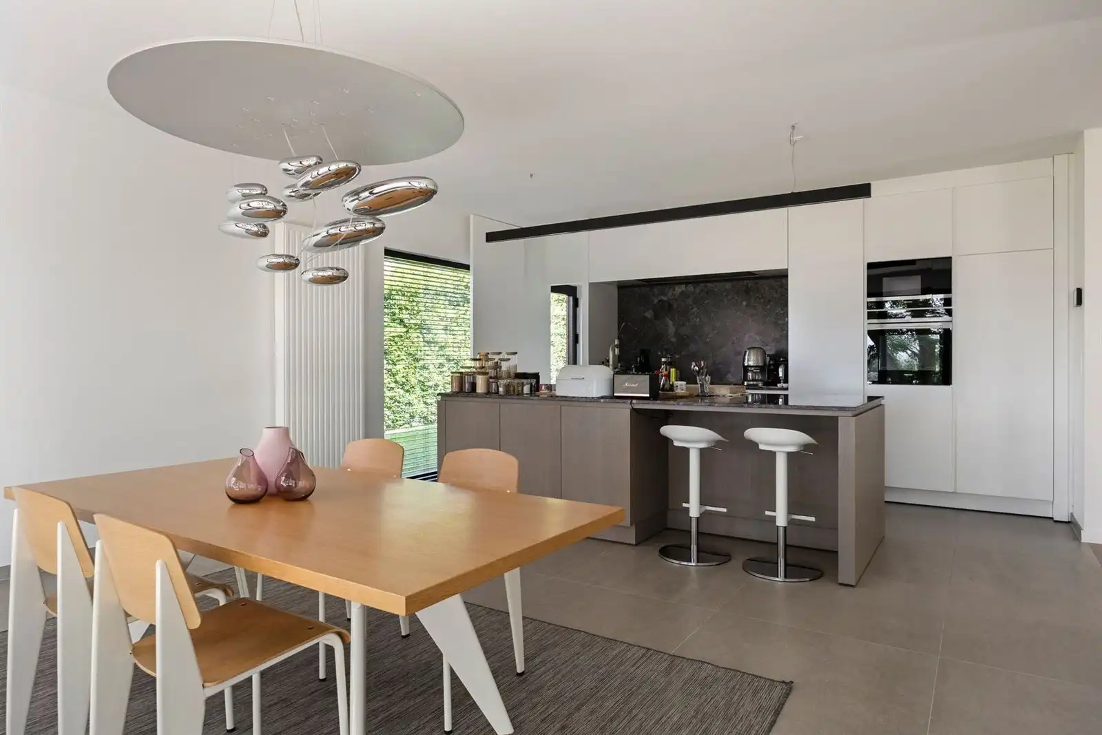Villa met 4 slaapkamers, tuin met zwemvijver  foto 11