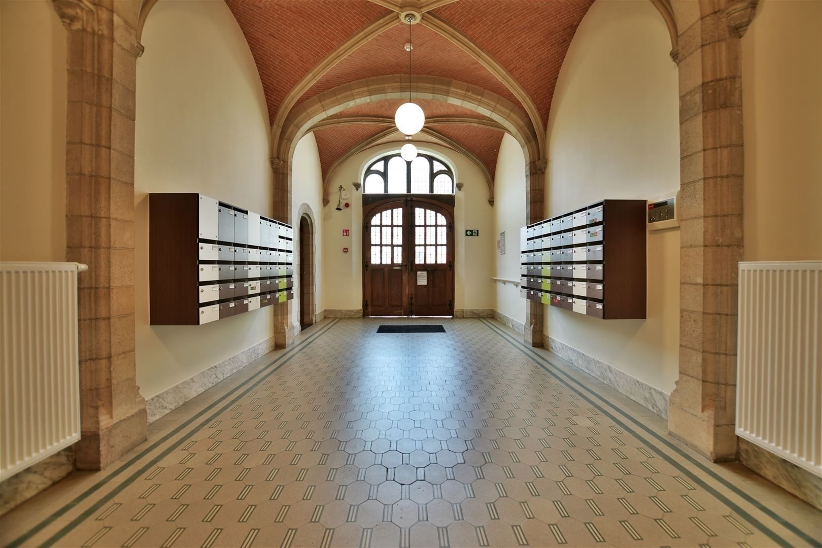 Prachtige assisentiewoning in het beschermd monument genaamd "Zwartzusterklooster" gelegen in het hartje van Dendermonde. foto 5