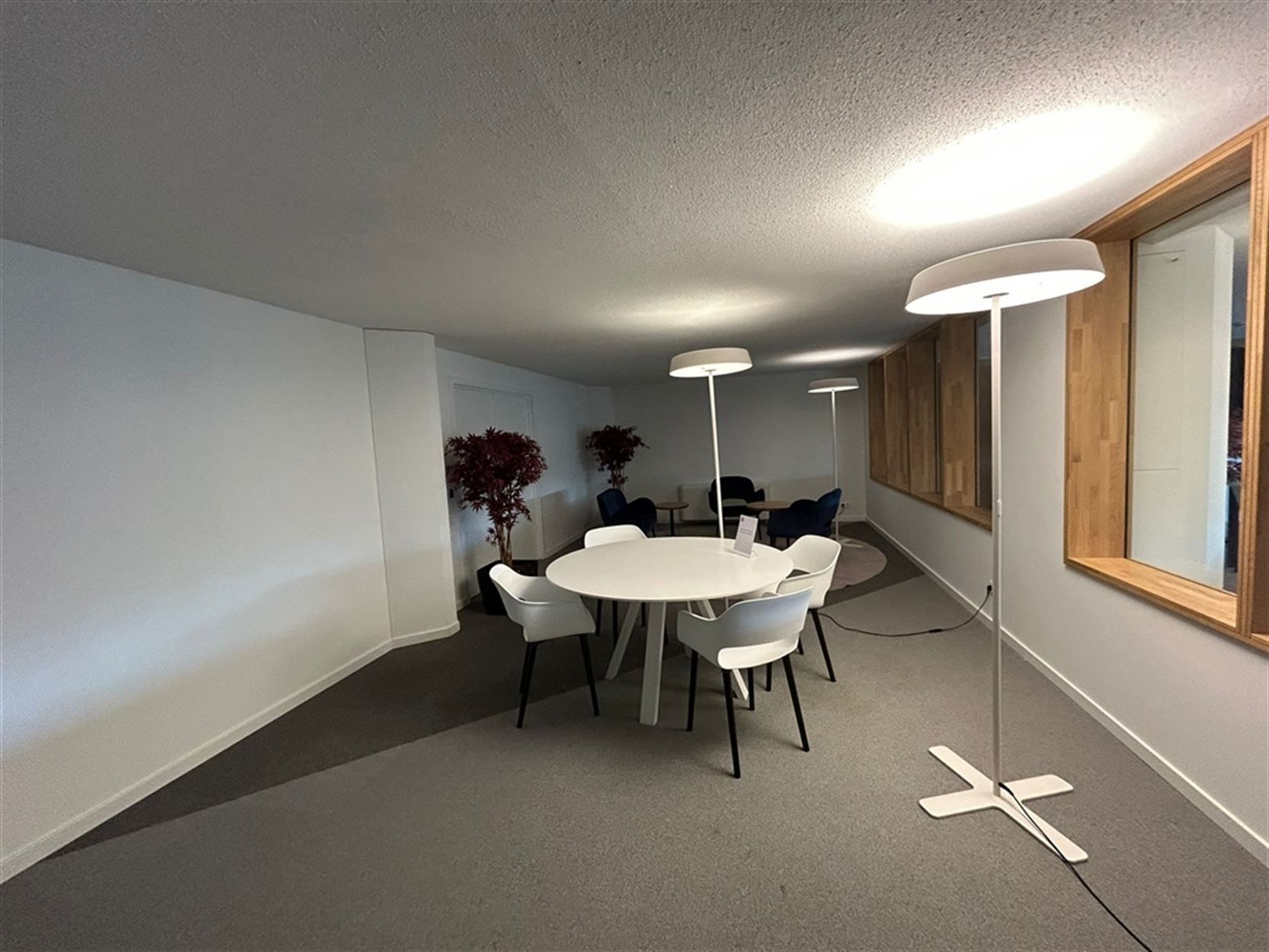Volledig rerenoveerde kantoren te huur vanaf 150 m² foto 22