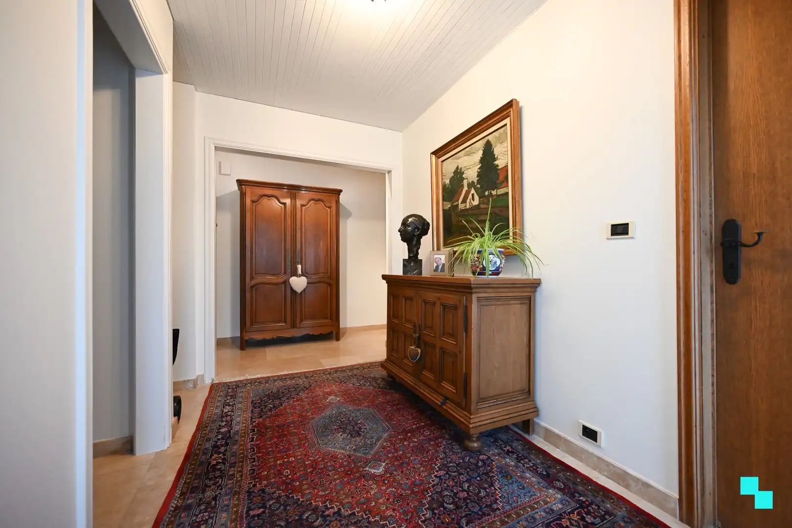 Verrassend ruime woning op hoekperceel te Izegem, Bosmolens foto 2