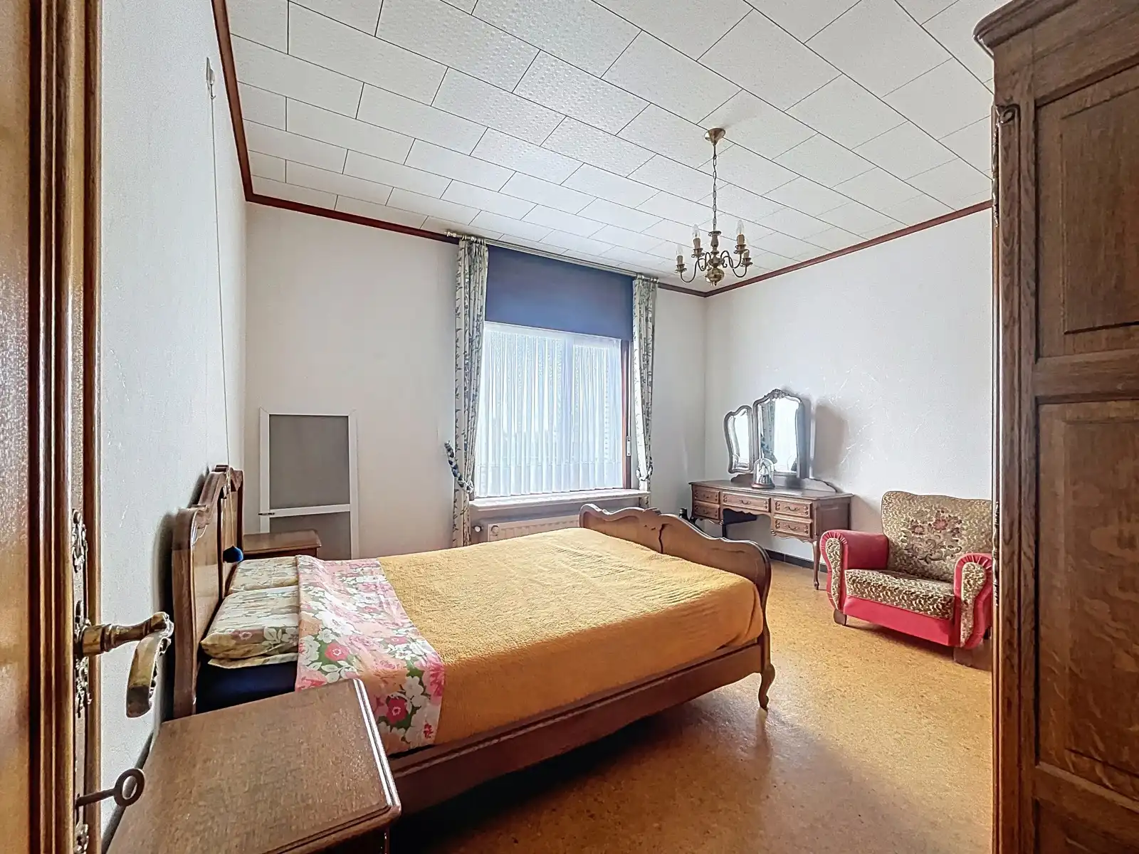 Rustig gelegen, Ruime Bungalow met 3 SLPK, Tuin én garage! foto 8