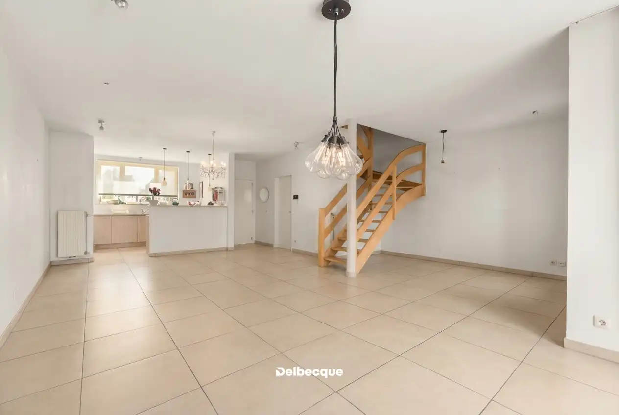 Schitterende instapklare stadswoning met 4 slk en stadstuin in rustige omgeving foto 3