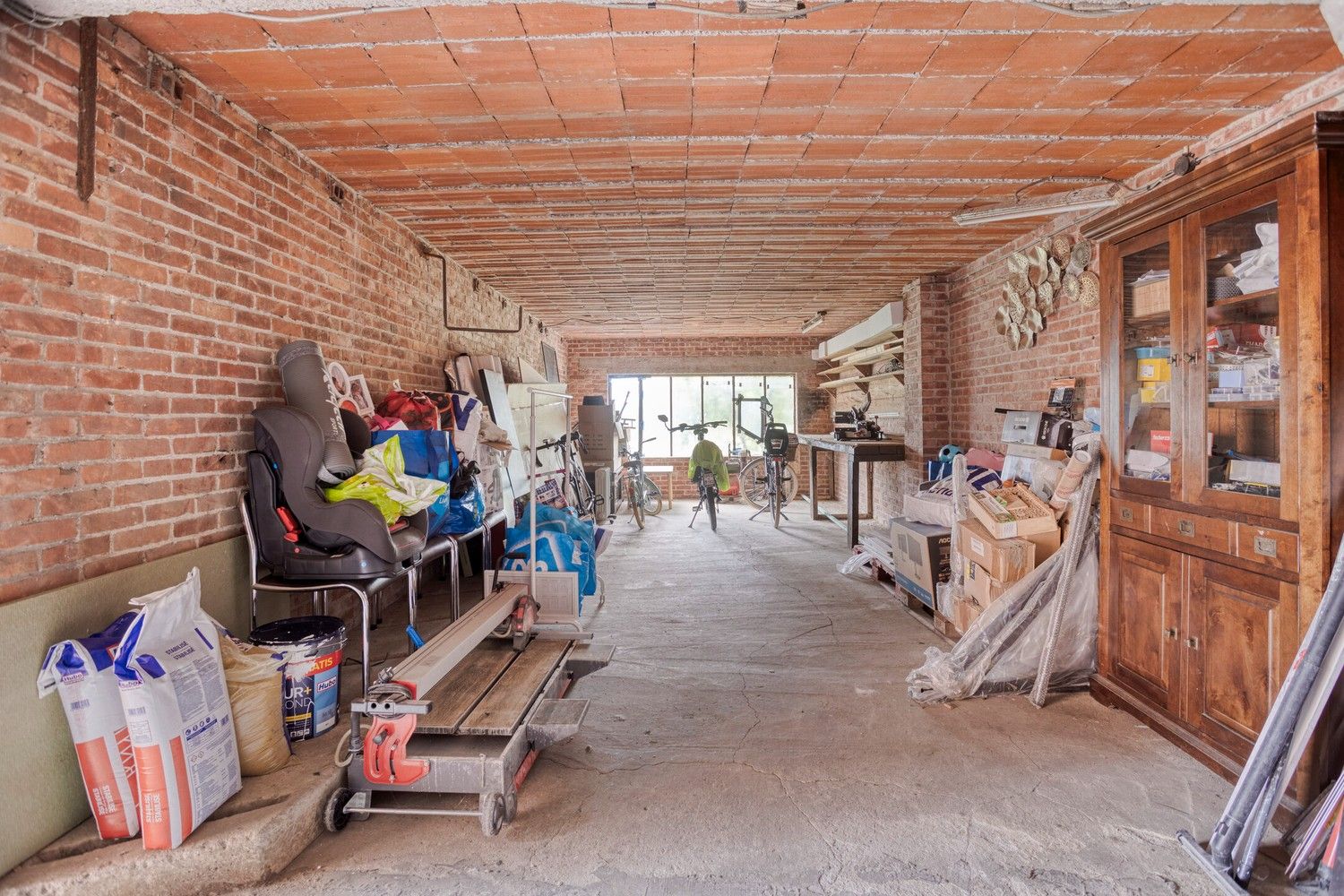 Volledig gerenoveerde woning met 5 slaapkamers en bijgebouw met diverse mogelijkheden foto 32