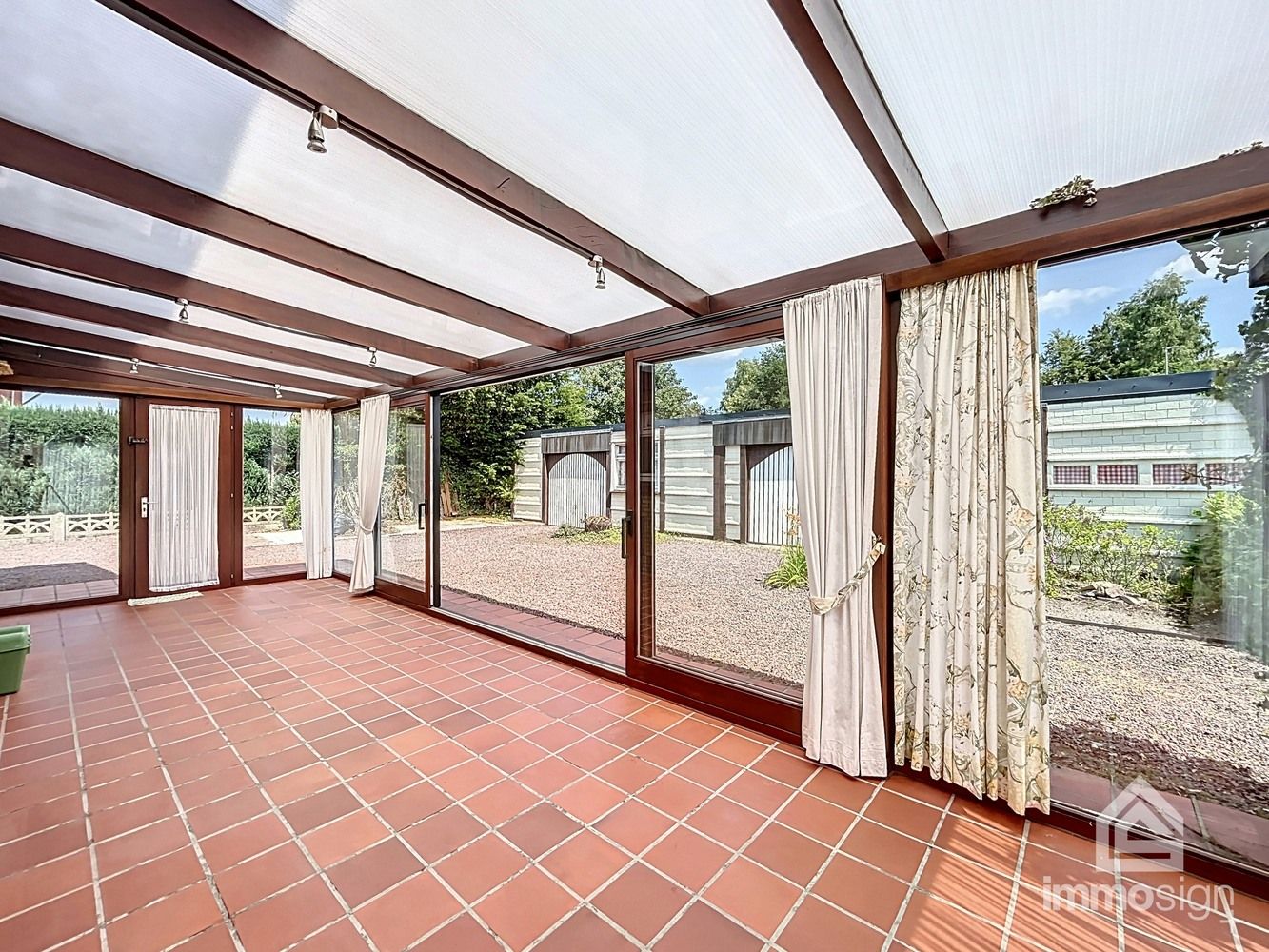 Charmante gezinswoning met potentieel op ruim hoekperceel in hartje Eksel foto 18