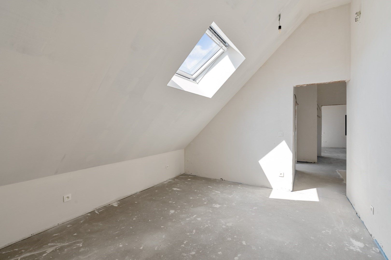 Exclusieve halfvrijstaande woning te koop na transformatie van bestaande hoeve naar 2 casco+ BEN-woningen!  foto 26