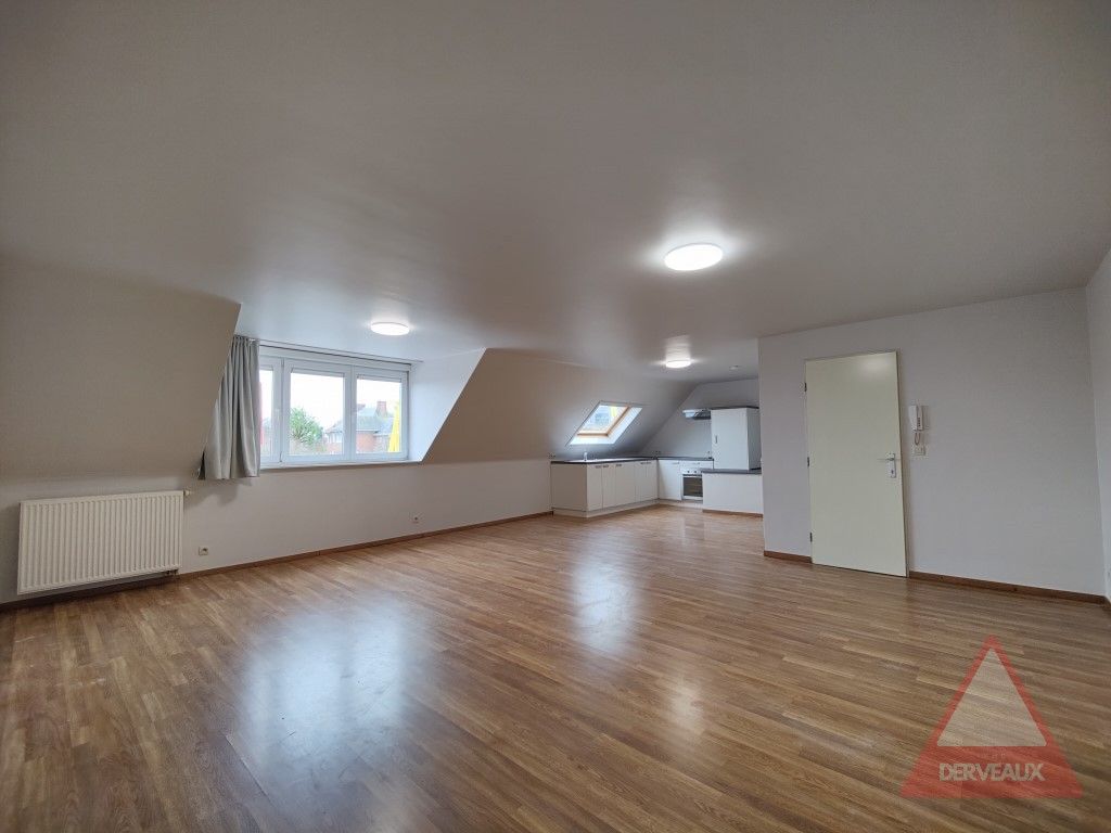 Beselare - Instapklaar lichtrijk dakappartement foto 2