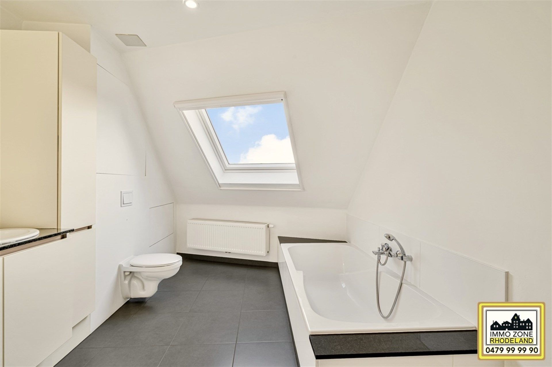 Knappe moderne woning met 3 slpks, garage en tuin foto 25