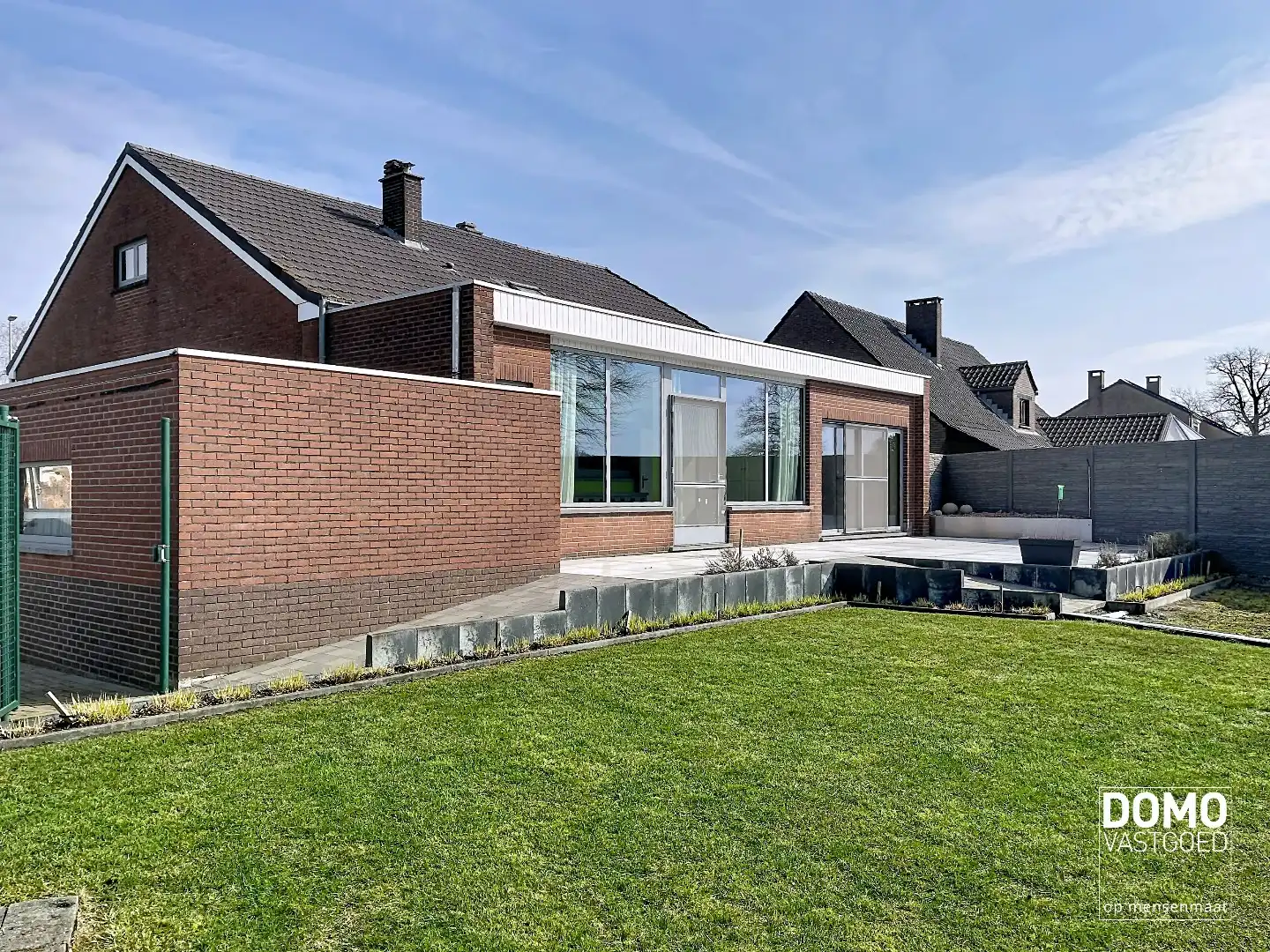 Ruime woning met weiland te koop te Alken foto 2