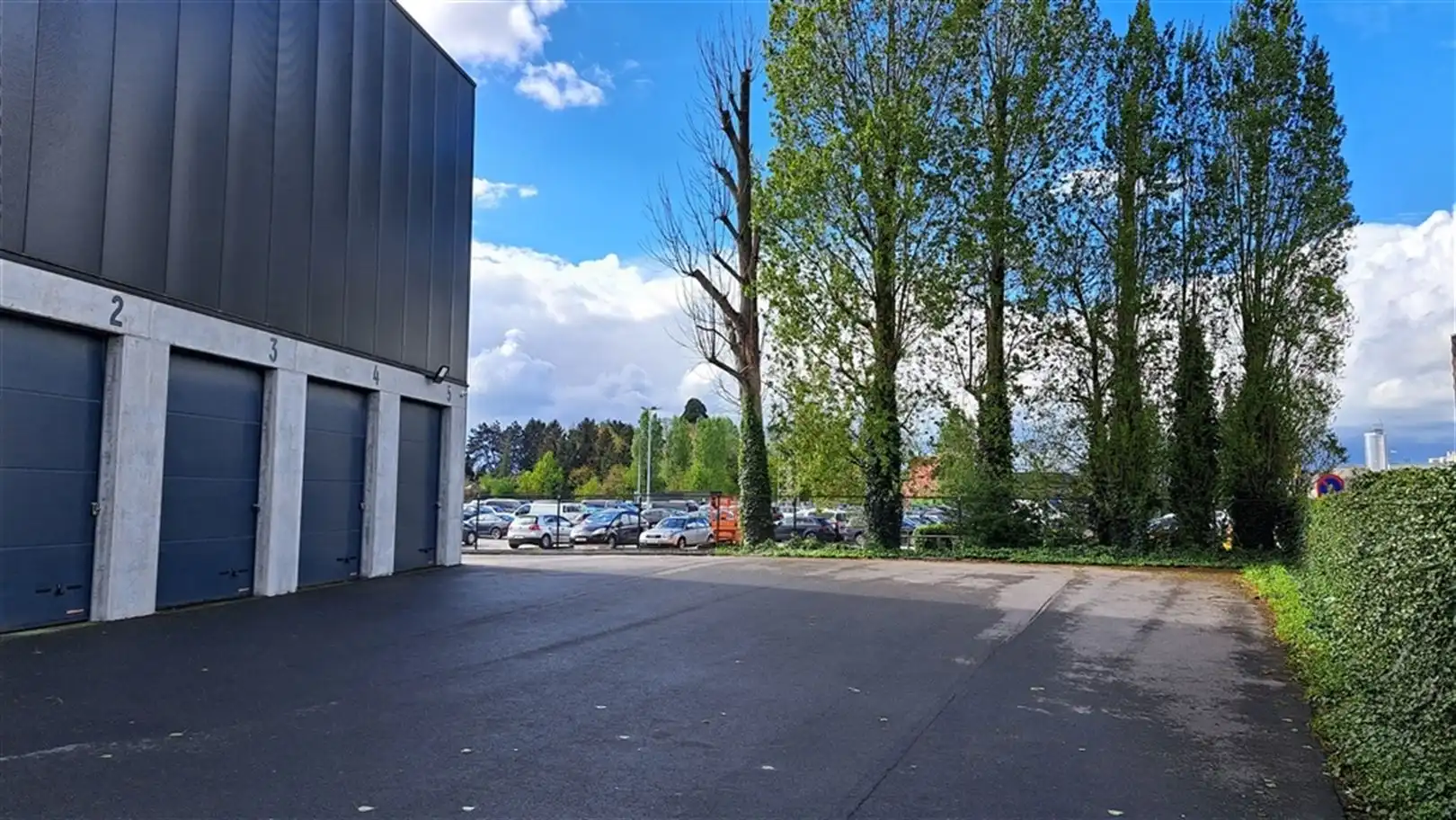 Kwalitatief magazijn te huur in Aalter nabij E40 foto 2