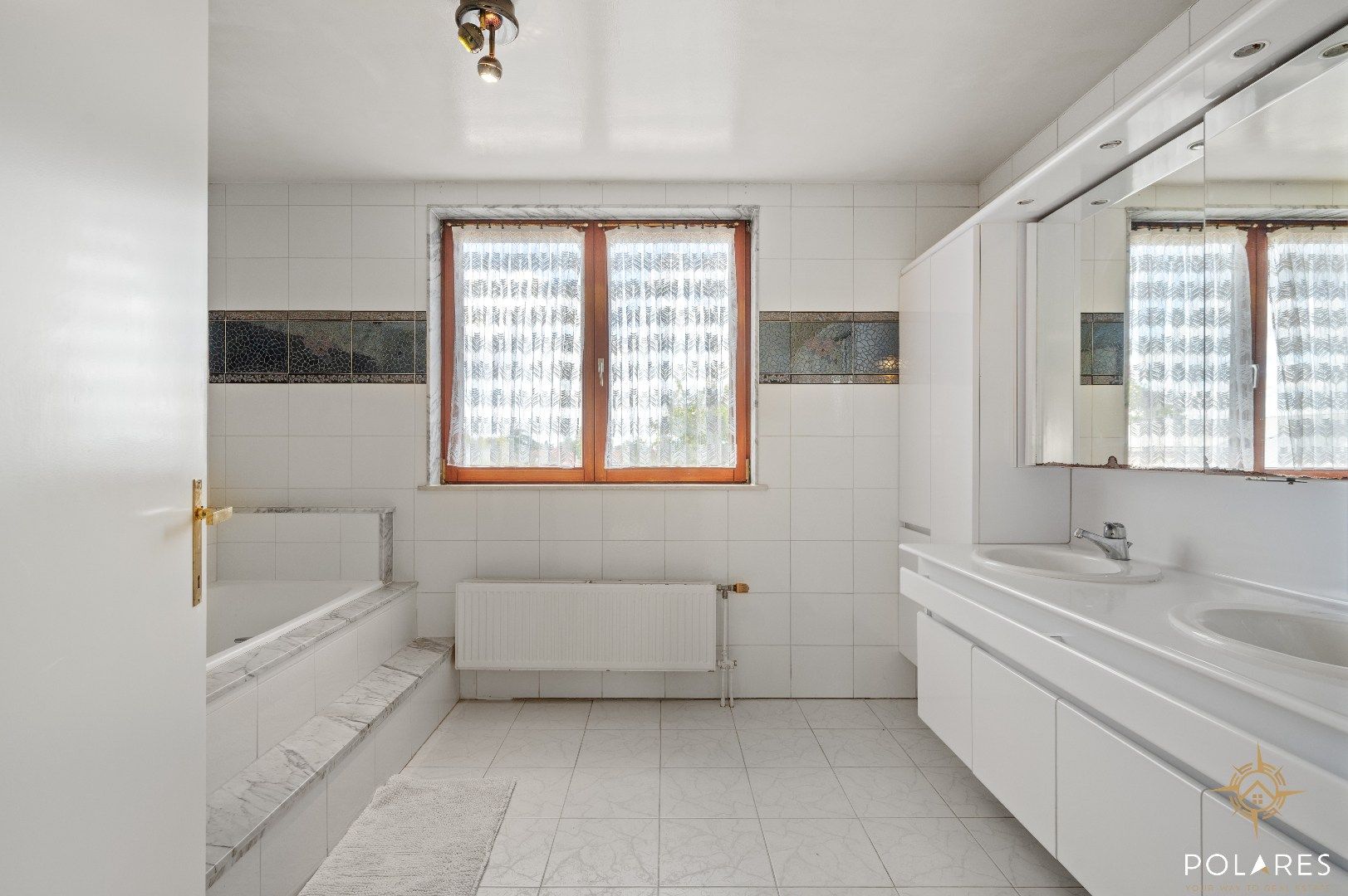 Ruime en vrijstaande woning met veel privacy foto 20
