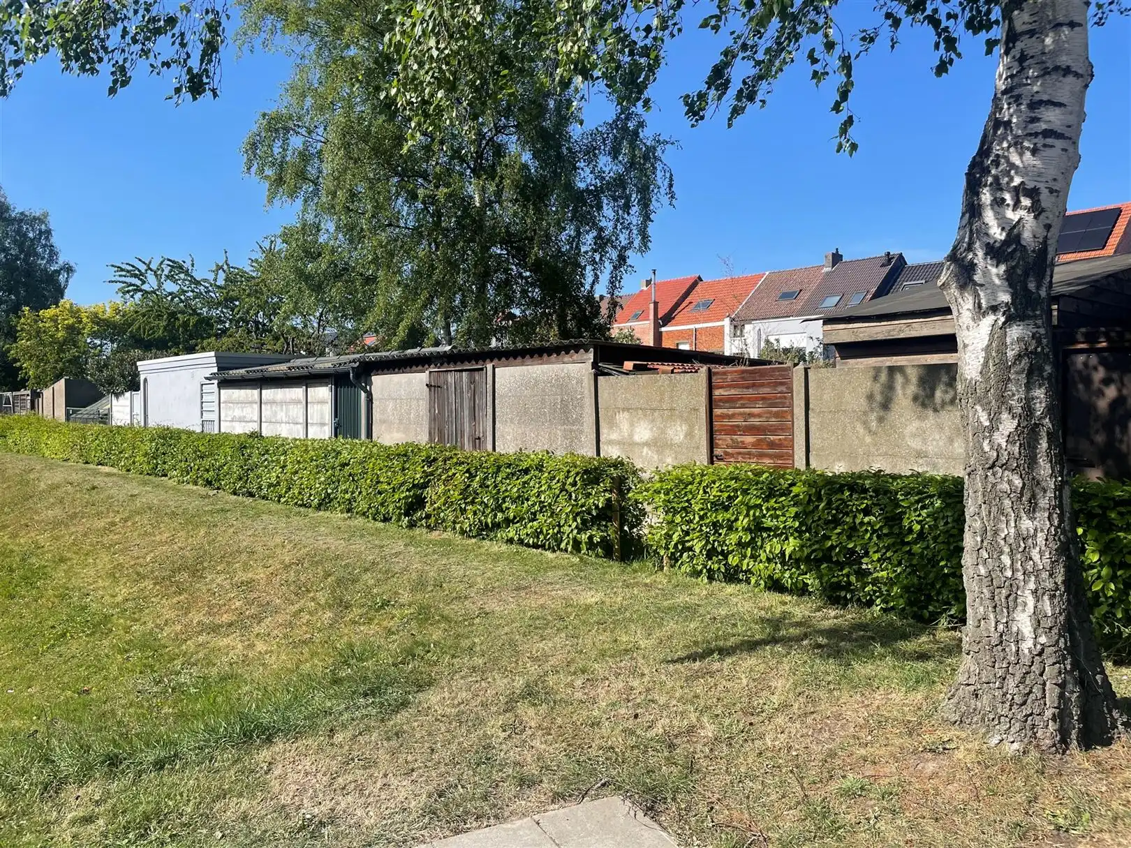 Te renoveren gezinswoning met 4 slaapkamers in dorpskern. foto 16