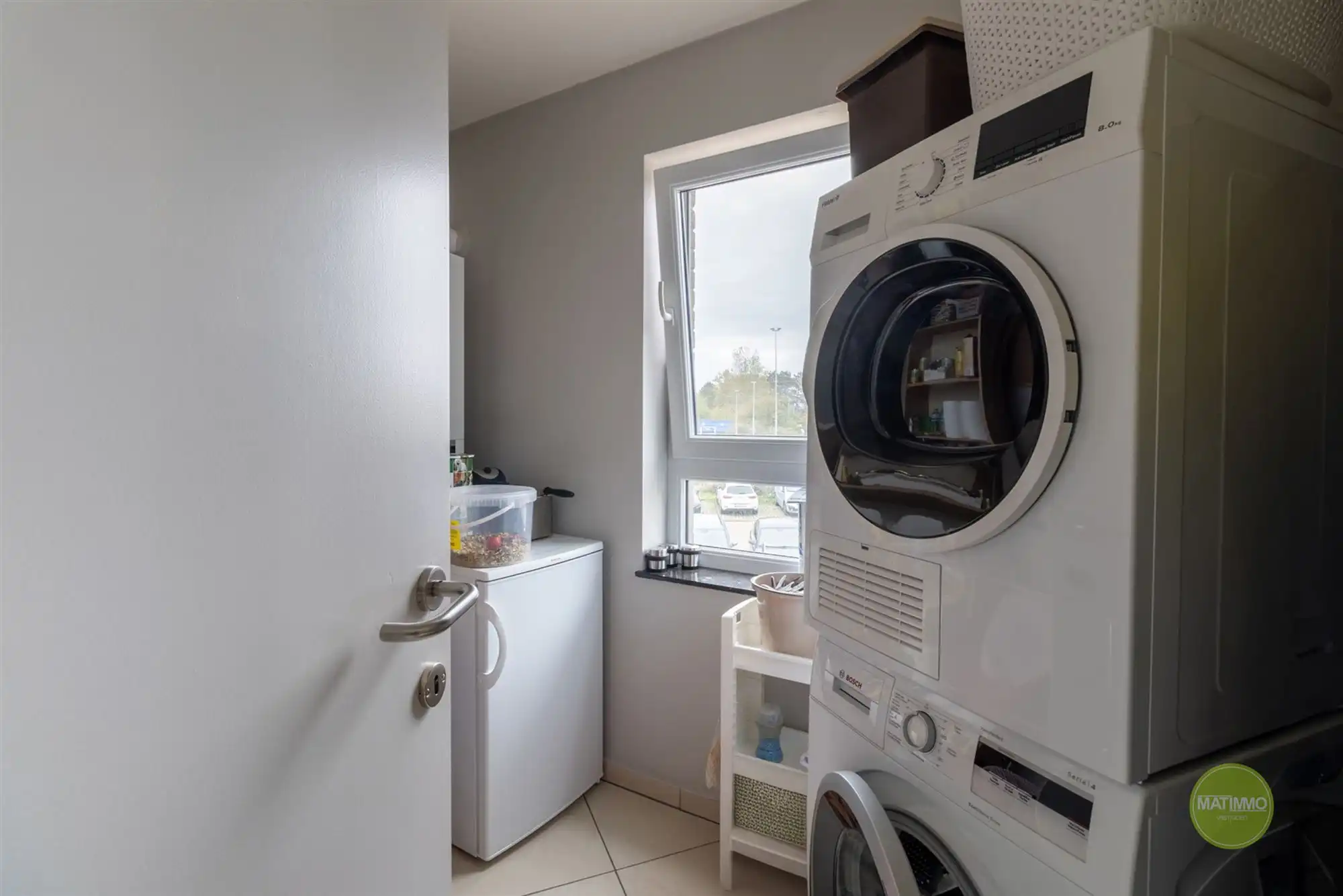 Instapklaar 1-slaapkamerappartement in hartje Mol foto 9