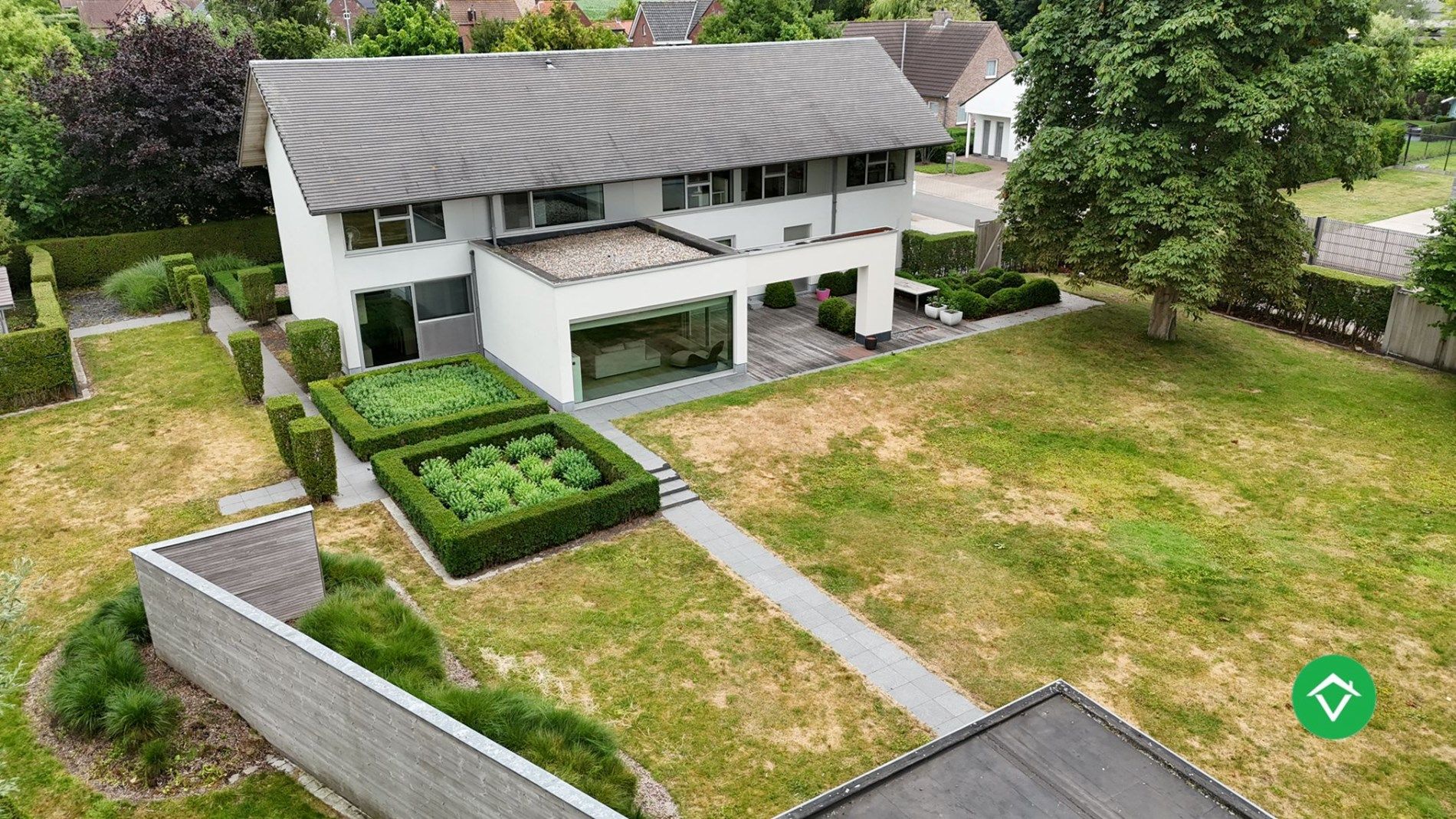 Ruime gezinswoning met vier slaapkamers en afzonderlijke bureauruimte te Koekelare foto 26