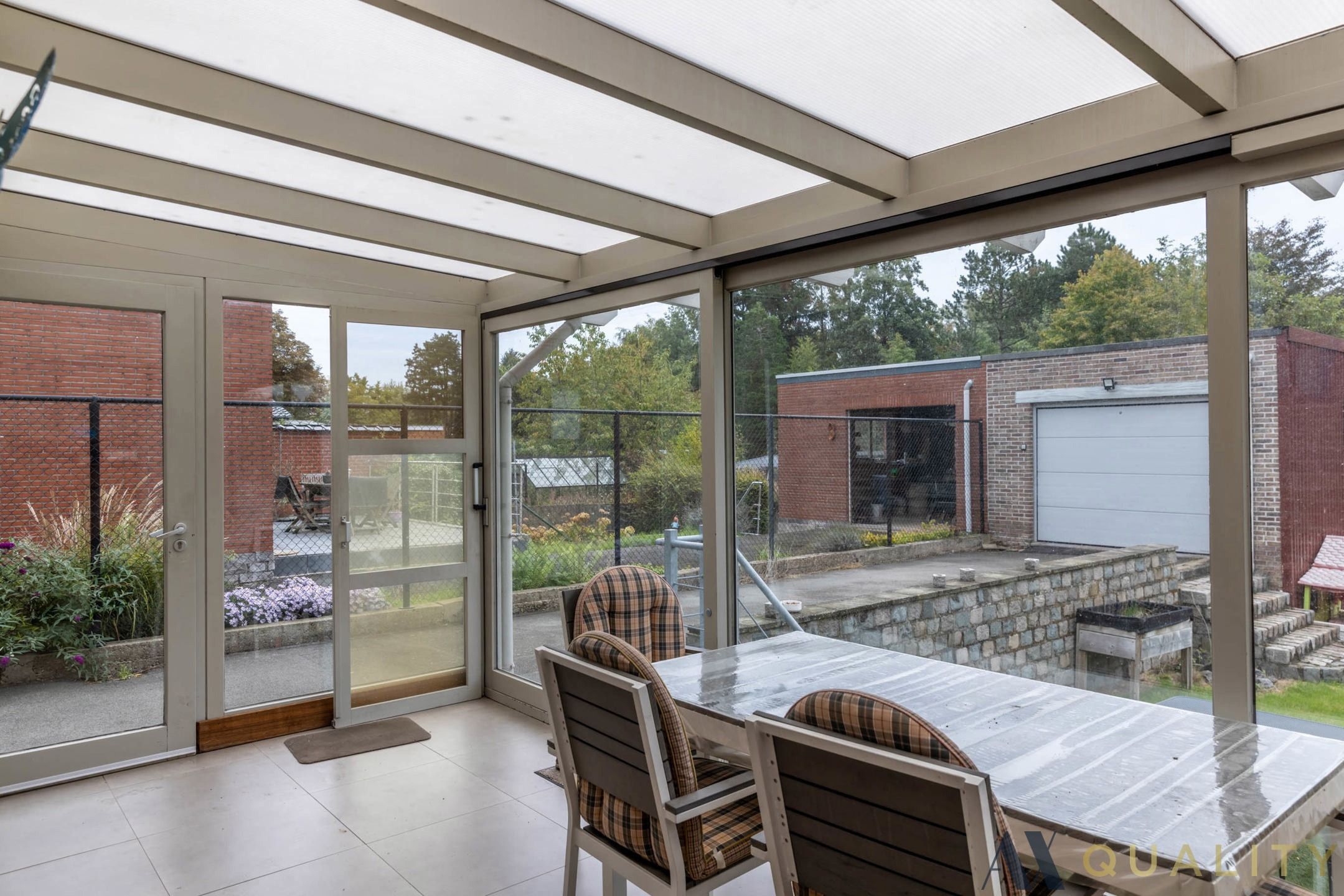 Ruime halfopen woning met tuin nabij centrum Bornem foto 5