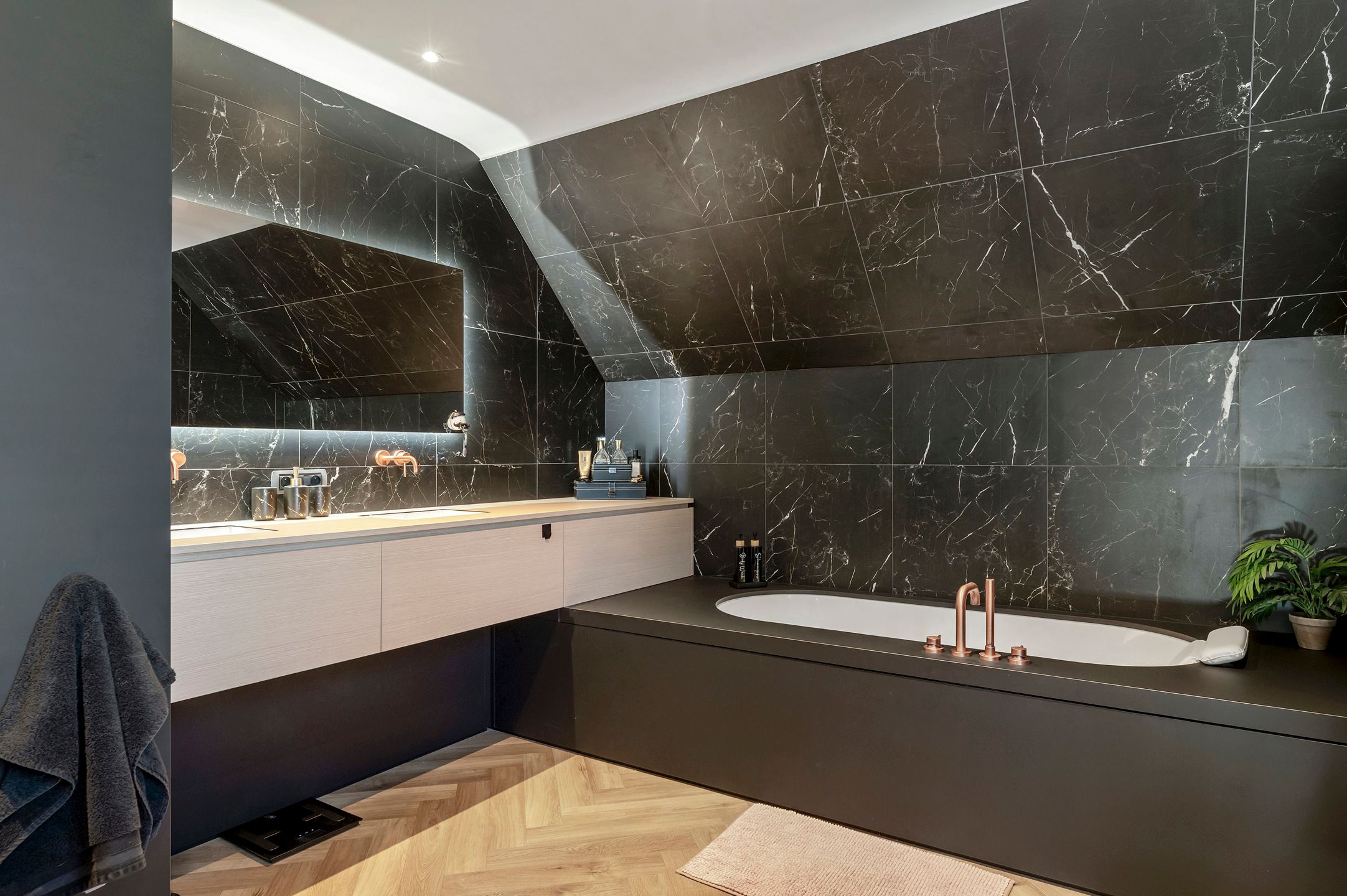 Topvilla met paardenaccomodatie, infinity-pool en 2e woning! foto 34