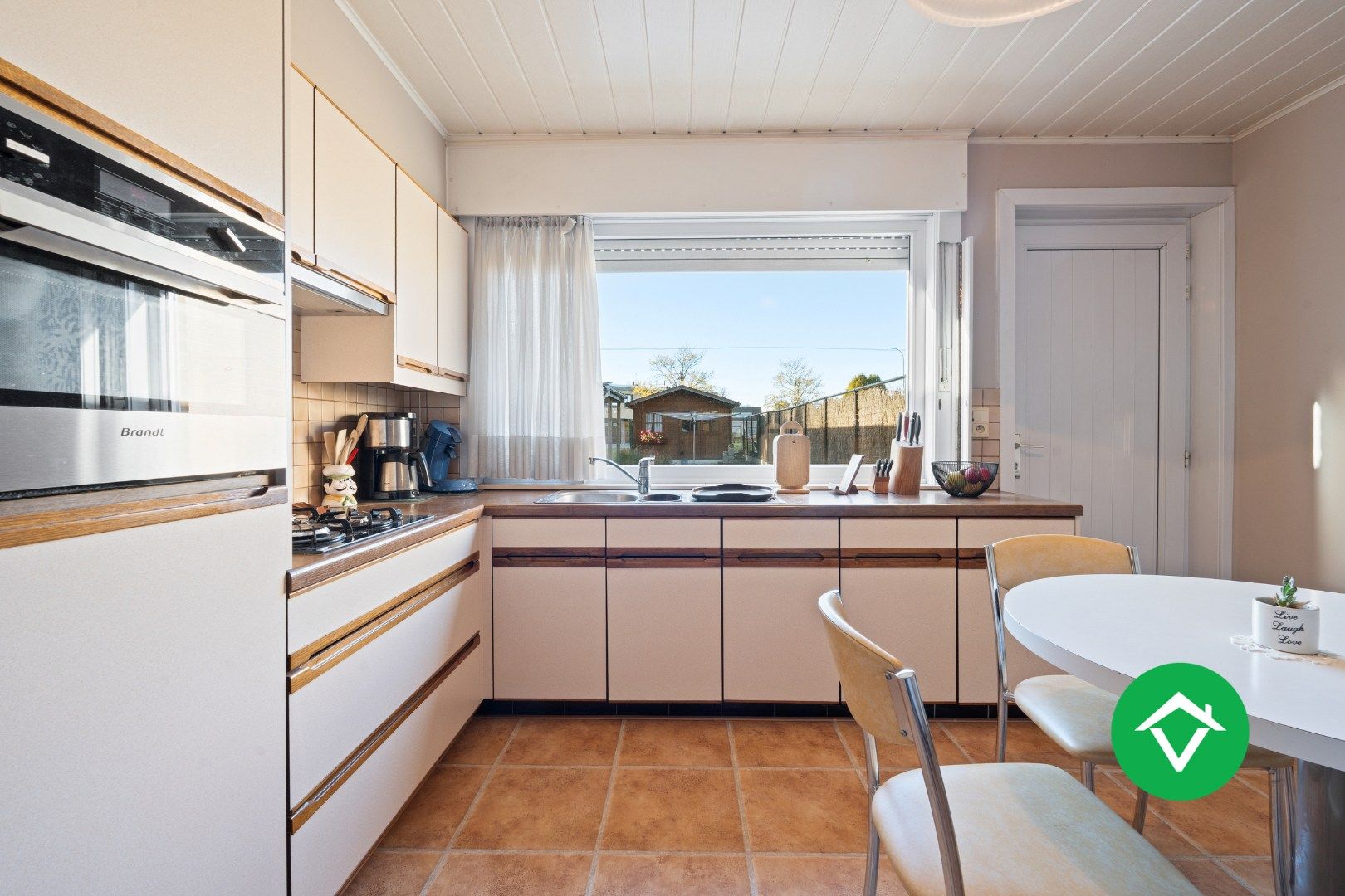 Gezinswoning met 4 slaapkamers  in rustige woonwijk te Roeselare foto 7