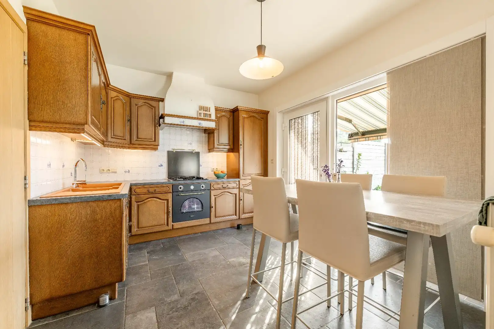 CENTRAAL GELEGEN INSTAPKLARE WONING foto 7