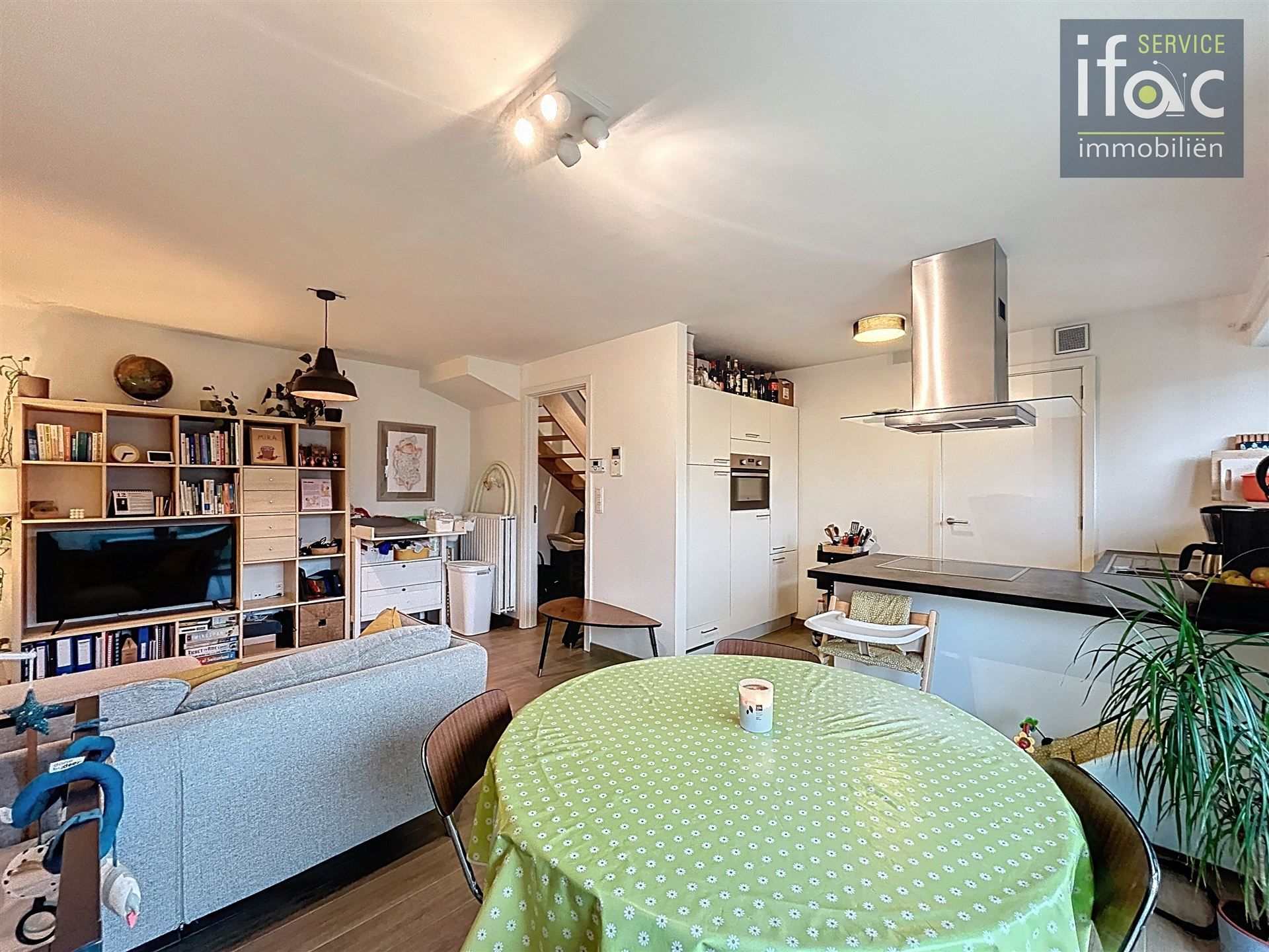 Prachtig duplex van +-90m² met 2 slaapkamers en parking foto 2