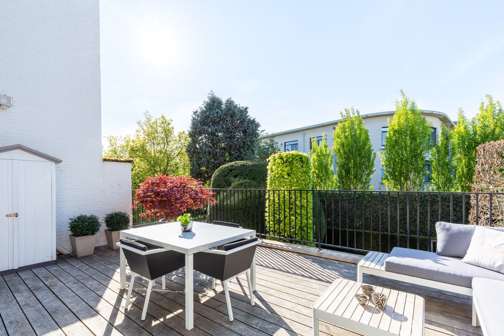 Lichtrijk & gemeubeld appartement met een fantastisch terras in Pulhof. foto {{pictureIndex}}