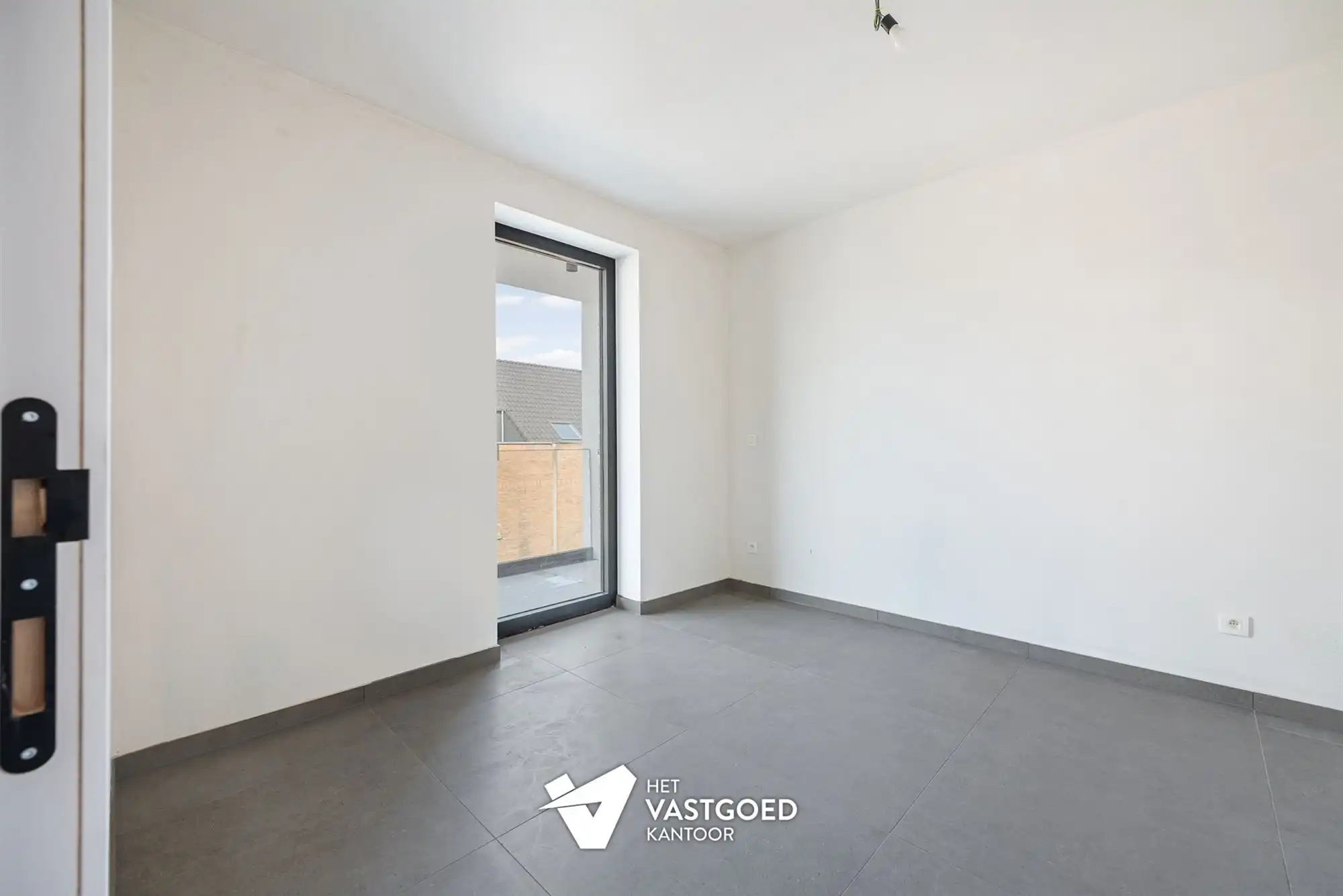 RUIM EN LICHTRIJK APPARTEMENT MET 1 SLAAPKAMER foto 12