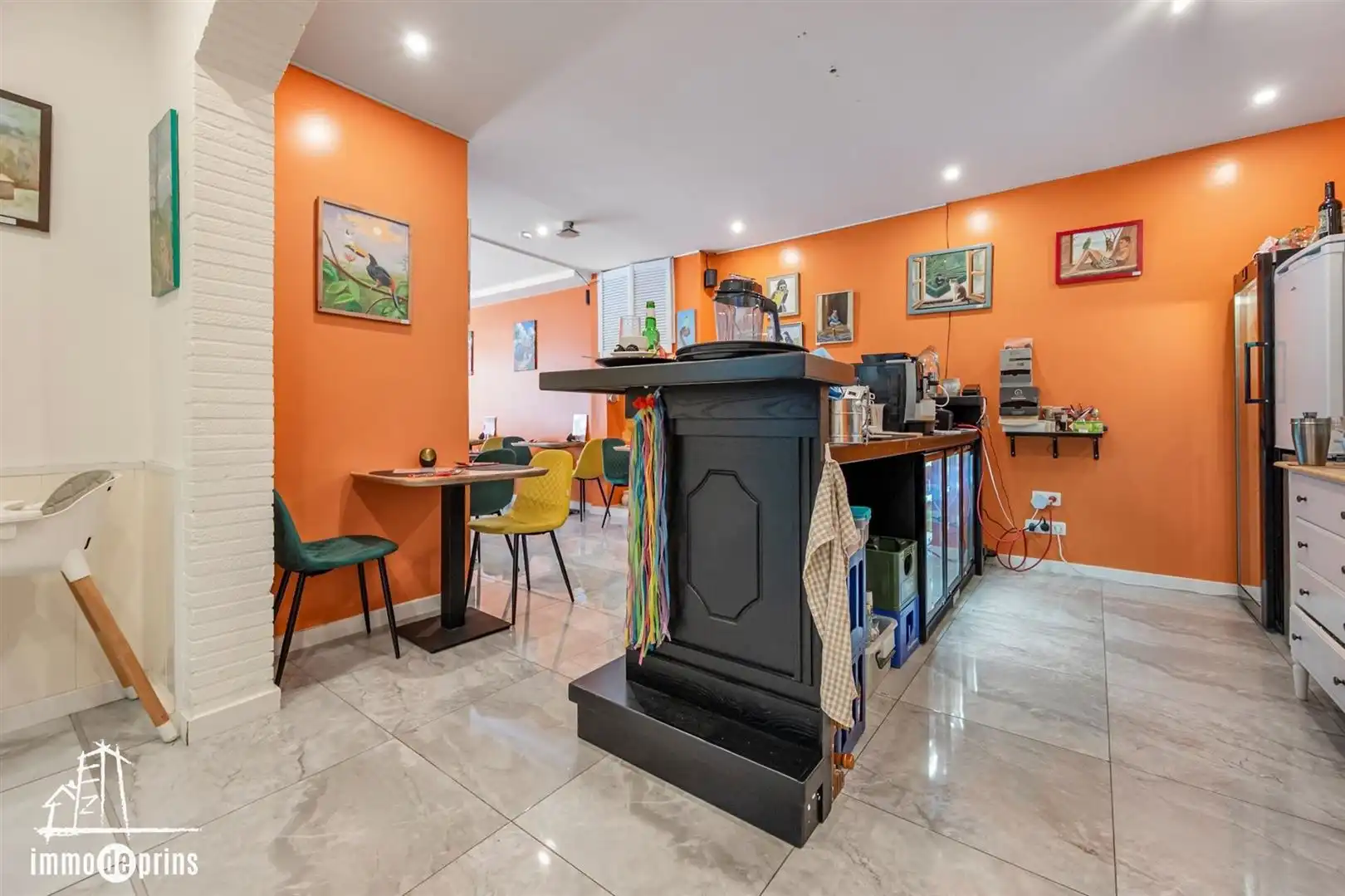 Opbrengsteigendom winkel met woonst  foto 7