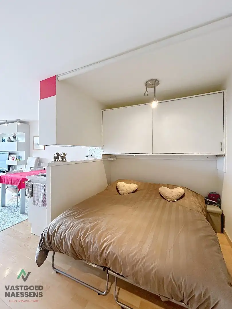 INSTAPKLARE STUDIO MET VEEL LICHTINVAL EN ZICHT OP ZEE foto 8