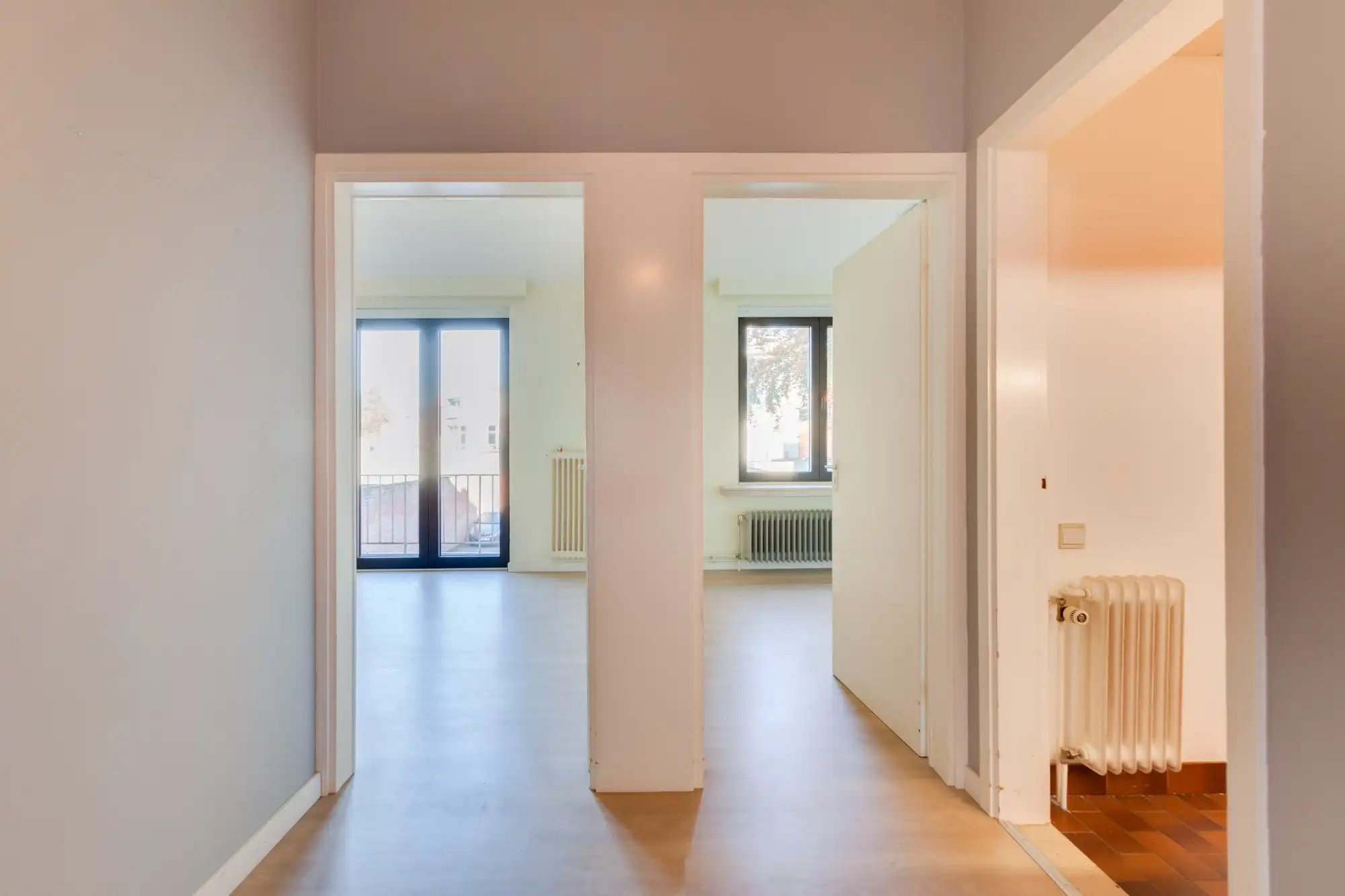Uitstekend gelegen en lichtrijk 2-slaapkamerappartement foto 16