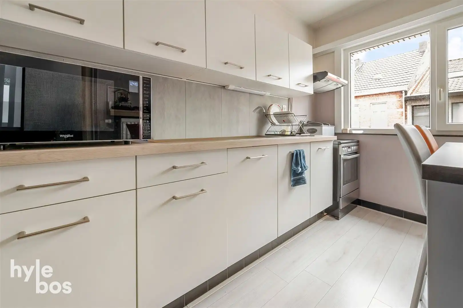 Opbrengsteigendom van 3 appartementen + 3 garages foto 14