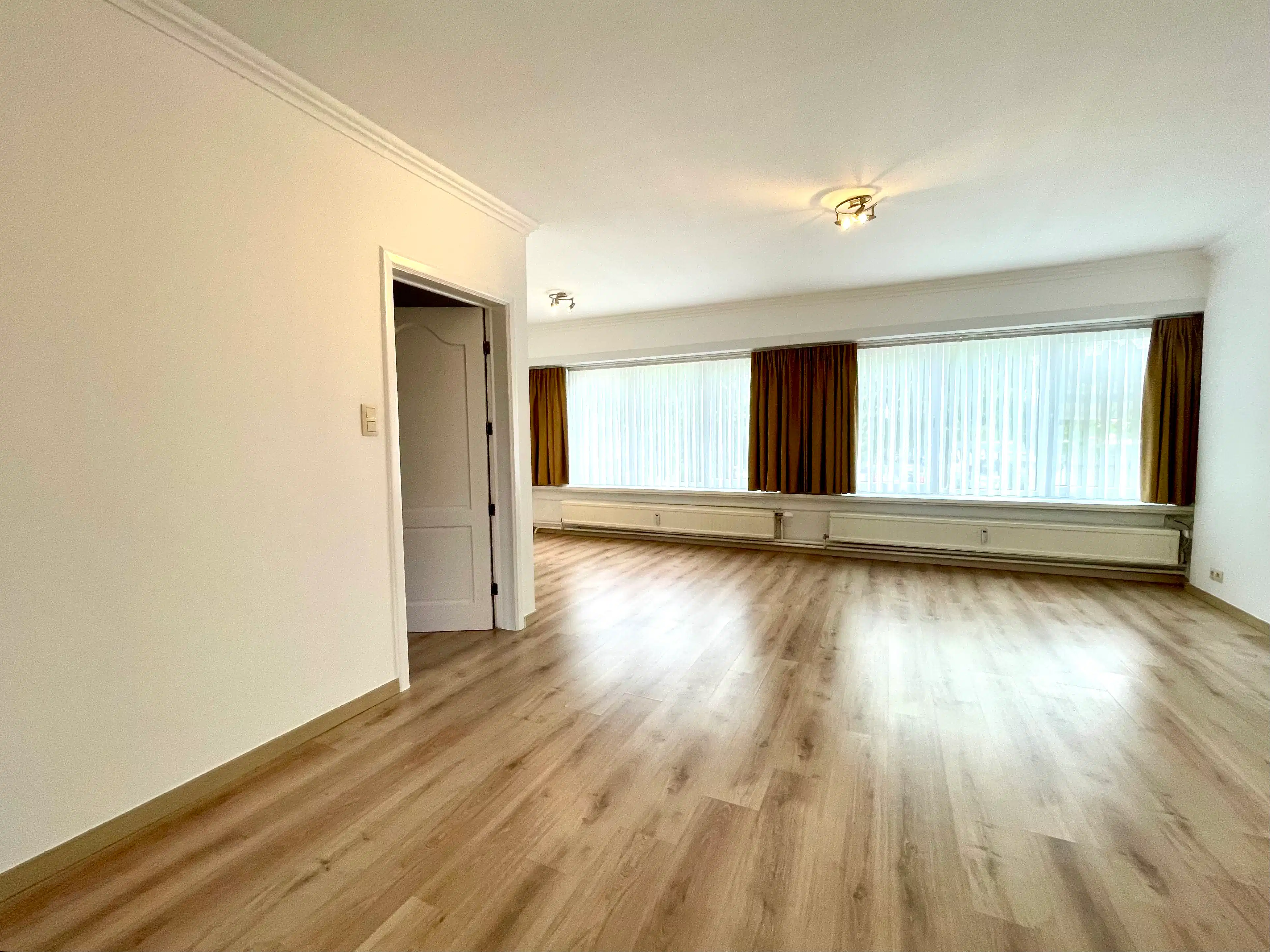 Ruim duplexappartement met 3 slaapkamers foto 4