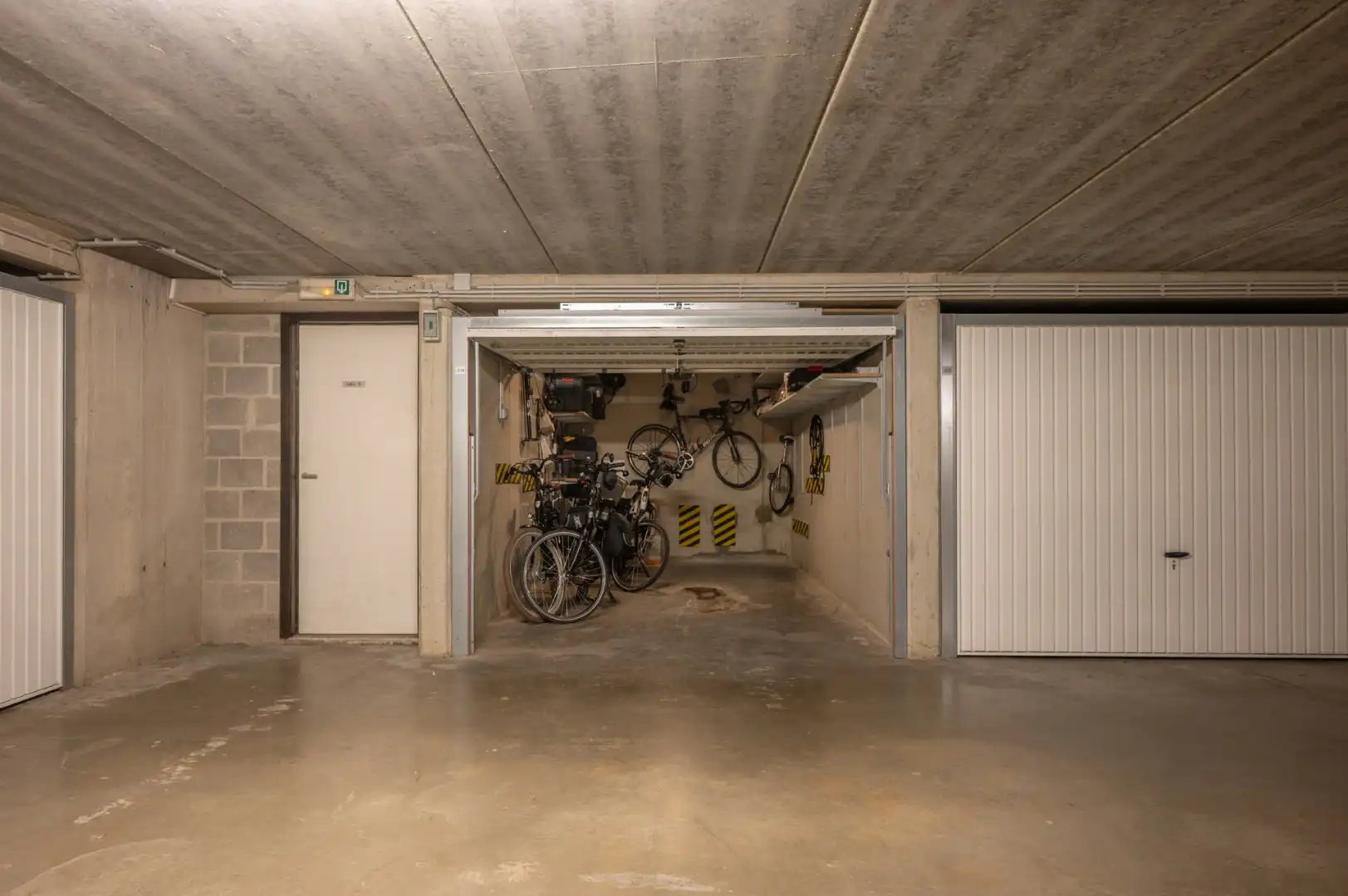 Absoluut instapklare en recent gebouwde duplex met zonneterrassen  foto 19