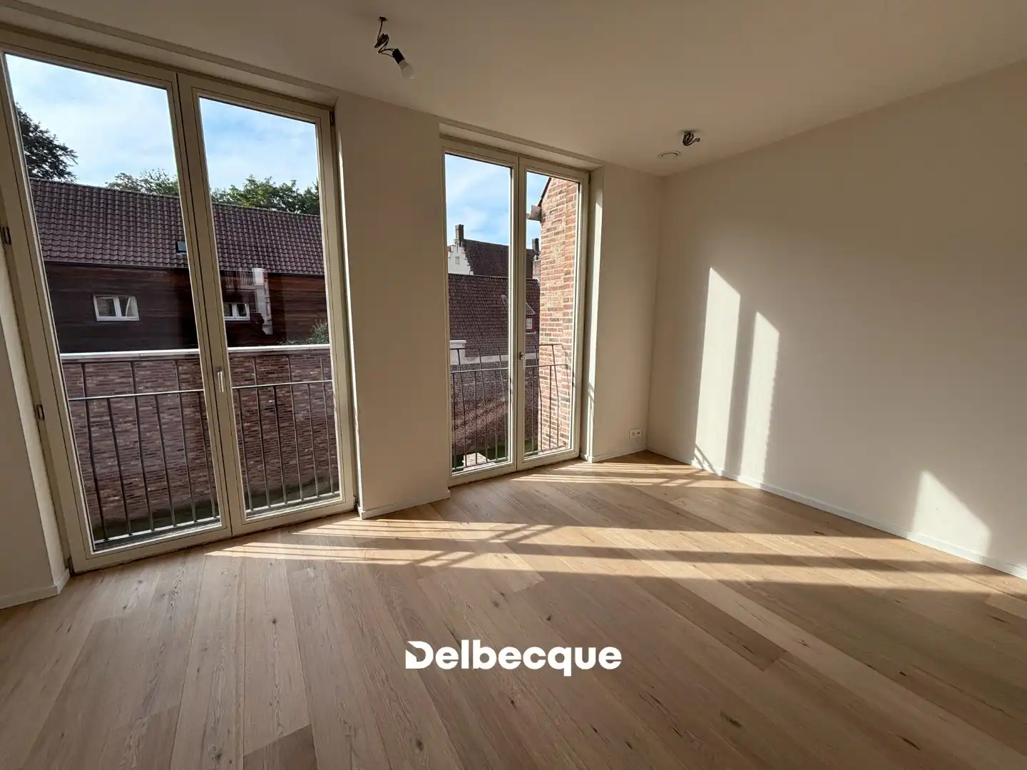 Lichtrijke nieuwbouwwoning met 3 slaapkamers, tuin en ondergrondse staanplaats foto 8