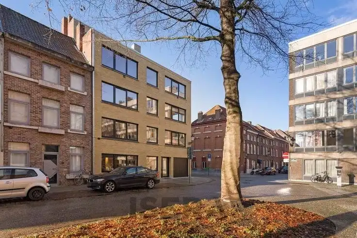 Modern afgewerkt appartement op topligging te Brugge foto 14