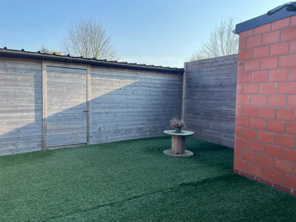 Twee slaapkamer gezinswoning (type halfopen) met ruim terras foto 8