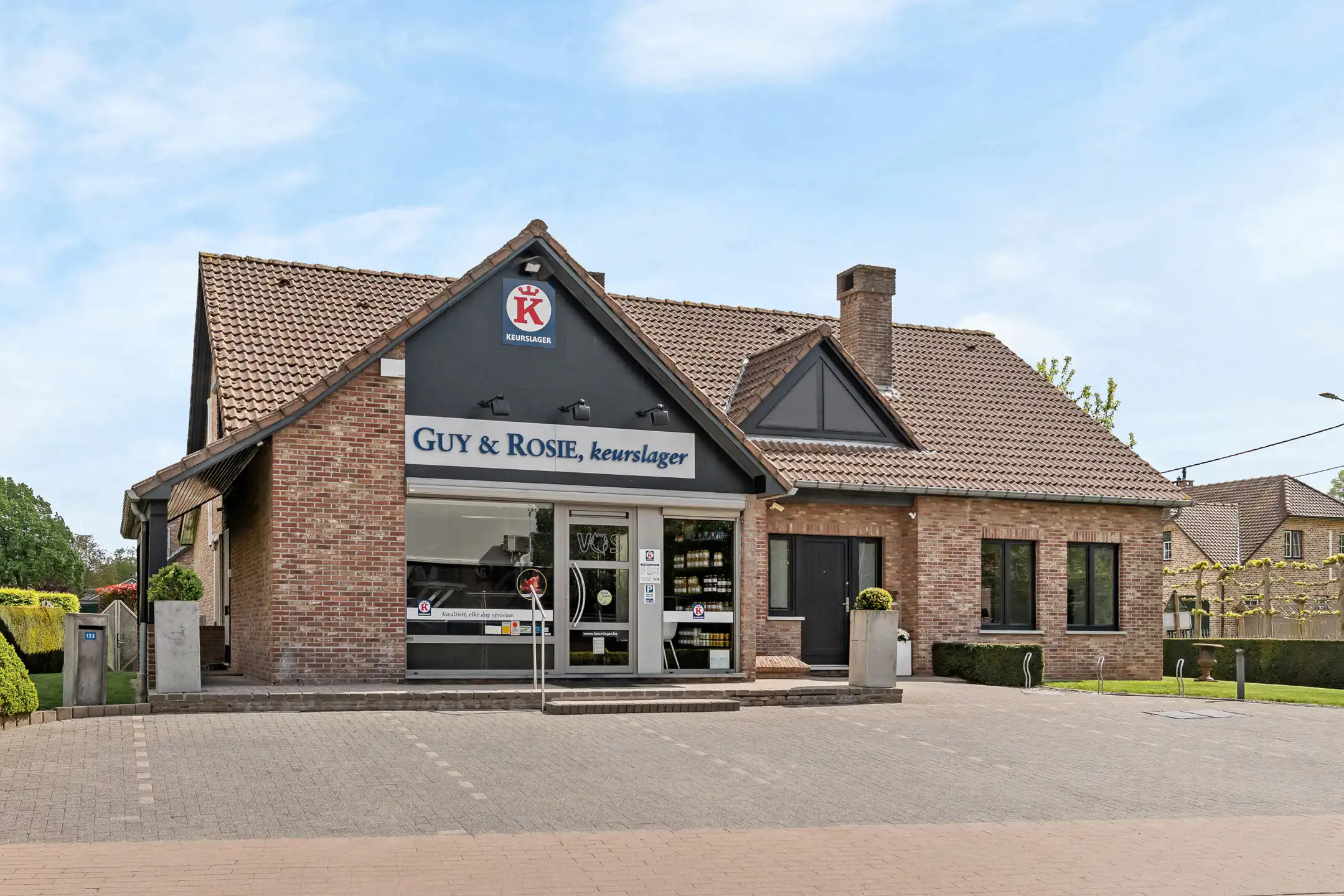 Ruime woning met tal van mogelijkheden te Valmeer foto {{pictureIndex}}