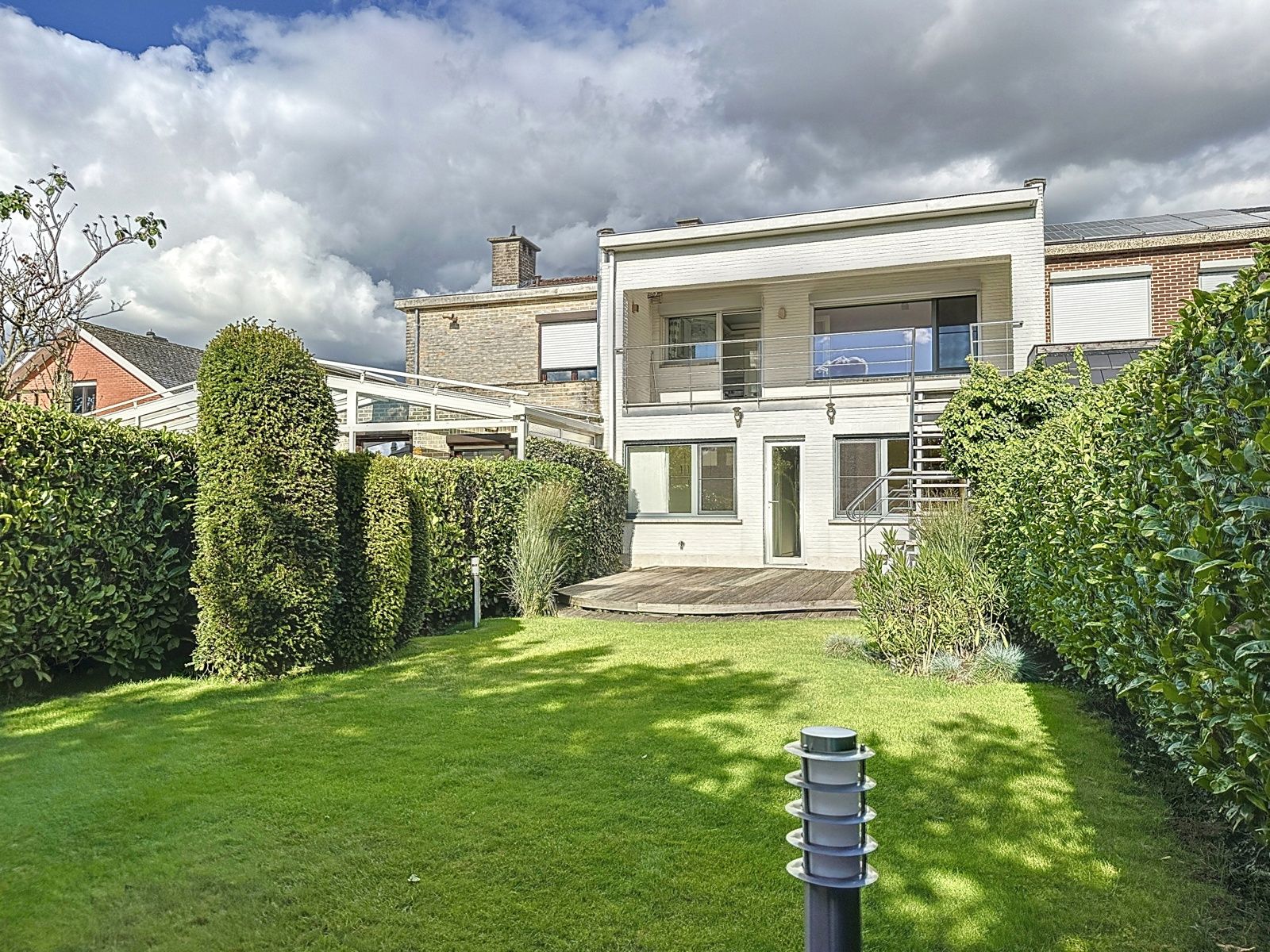 Lichtrijke woning met een breedte van 7 meter op toplocatie foto 4