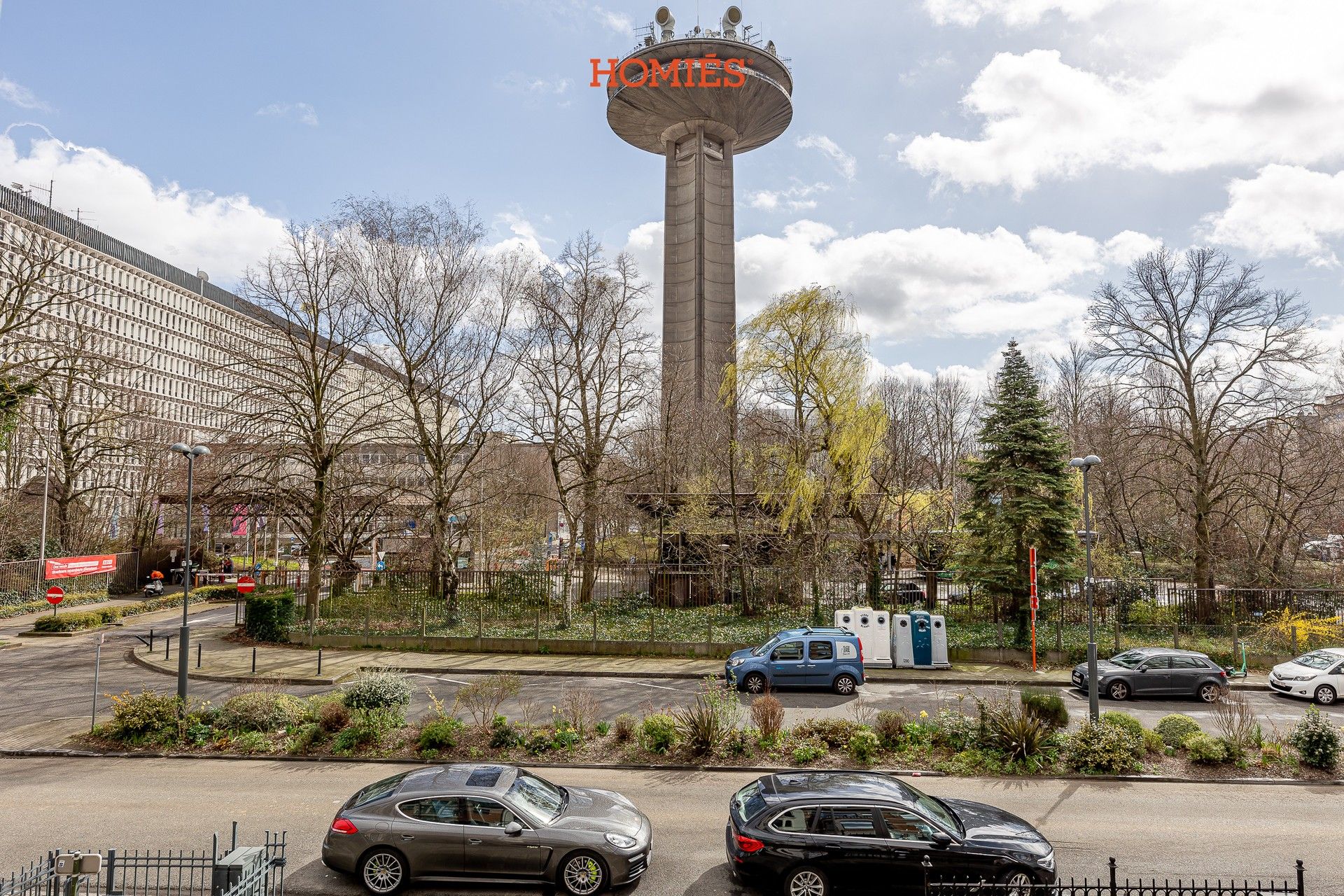 Herenhuis met diverse mogelijkheden, op strategische locatie foto 28