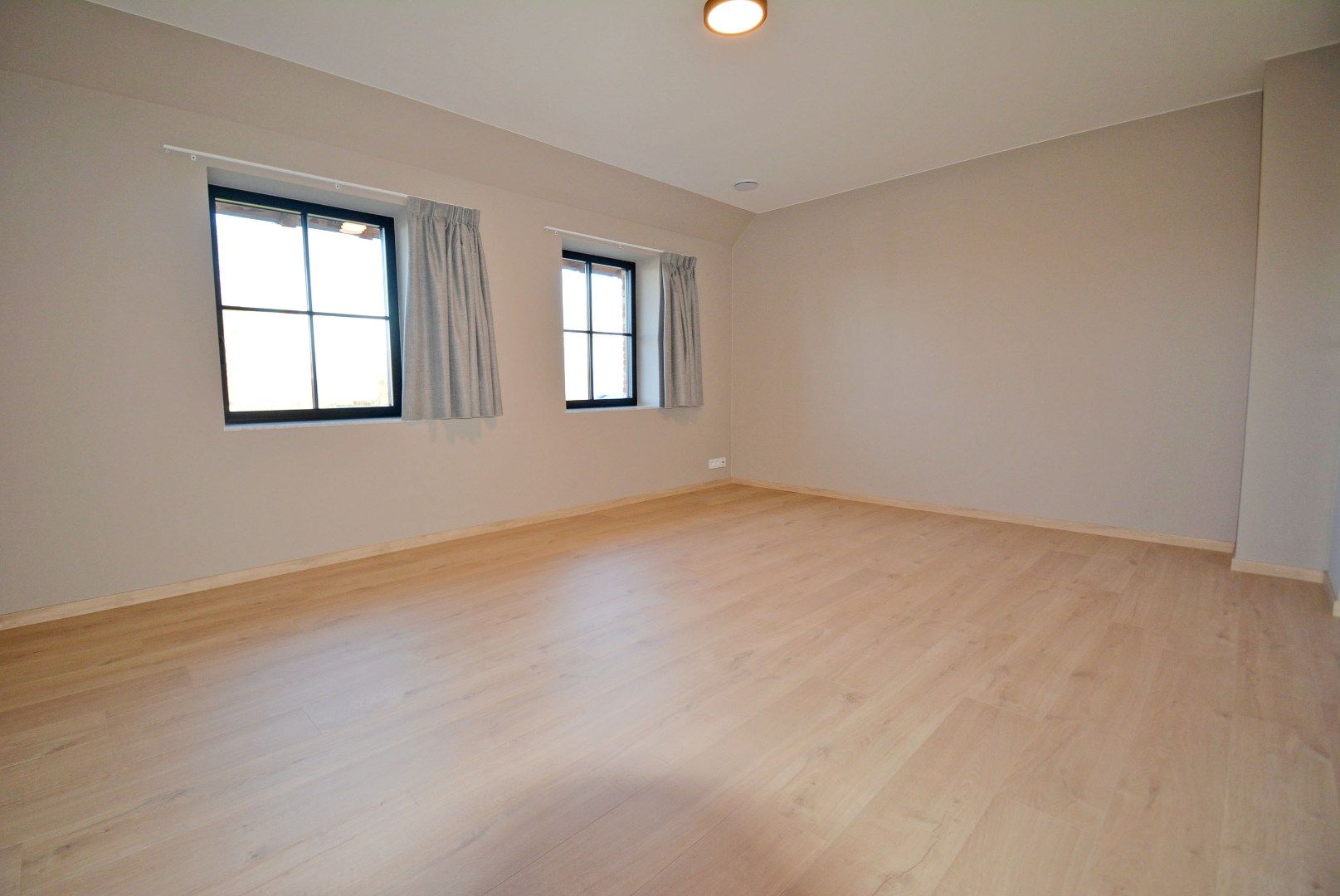 Moderne en uiterst energie zuinige woning met 3 slaapkamers. foto 16