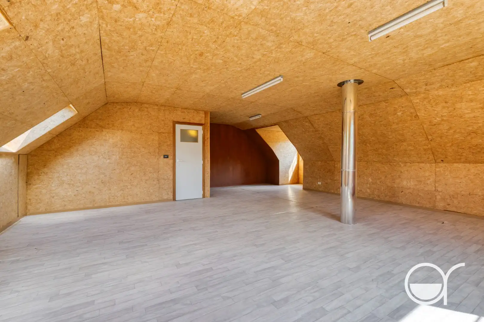 Rustig gelegen villa in doodlopende straat foto 20