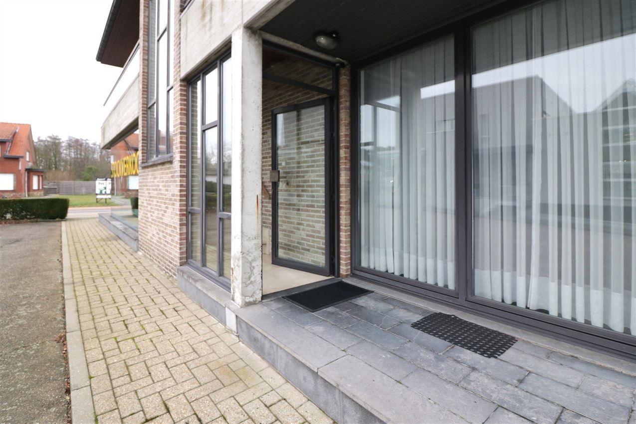 Centraal gelegen appartement met 3 slpk., garage en terras foto 30