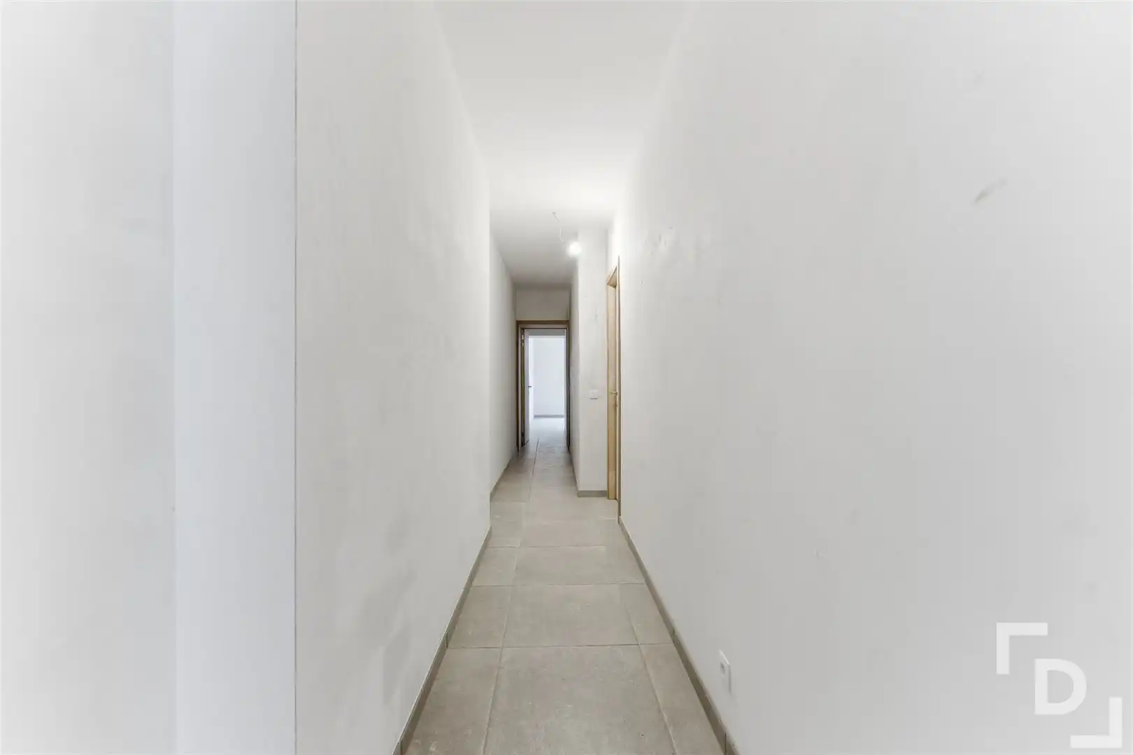 Instapklare nieuwbouwappartement te koop op toplocatie in centrum Ieper. foto 15