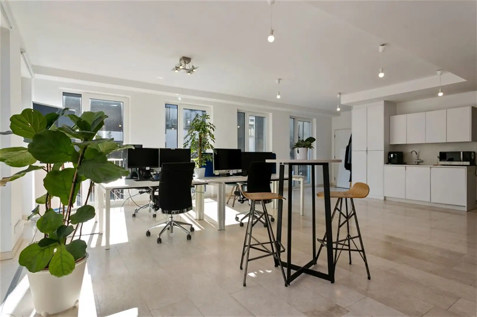 Kantoor te huur aan de Waalse Kaai op 't Zuid foto 11