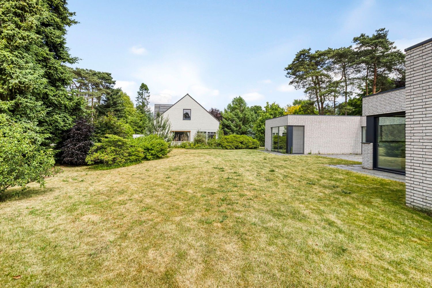 Ruime, energiezuinige bungalow op een toplocatie in residentiële villawijk foto 48