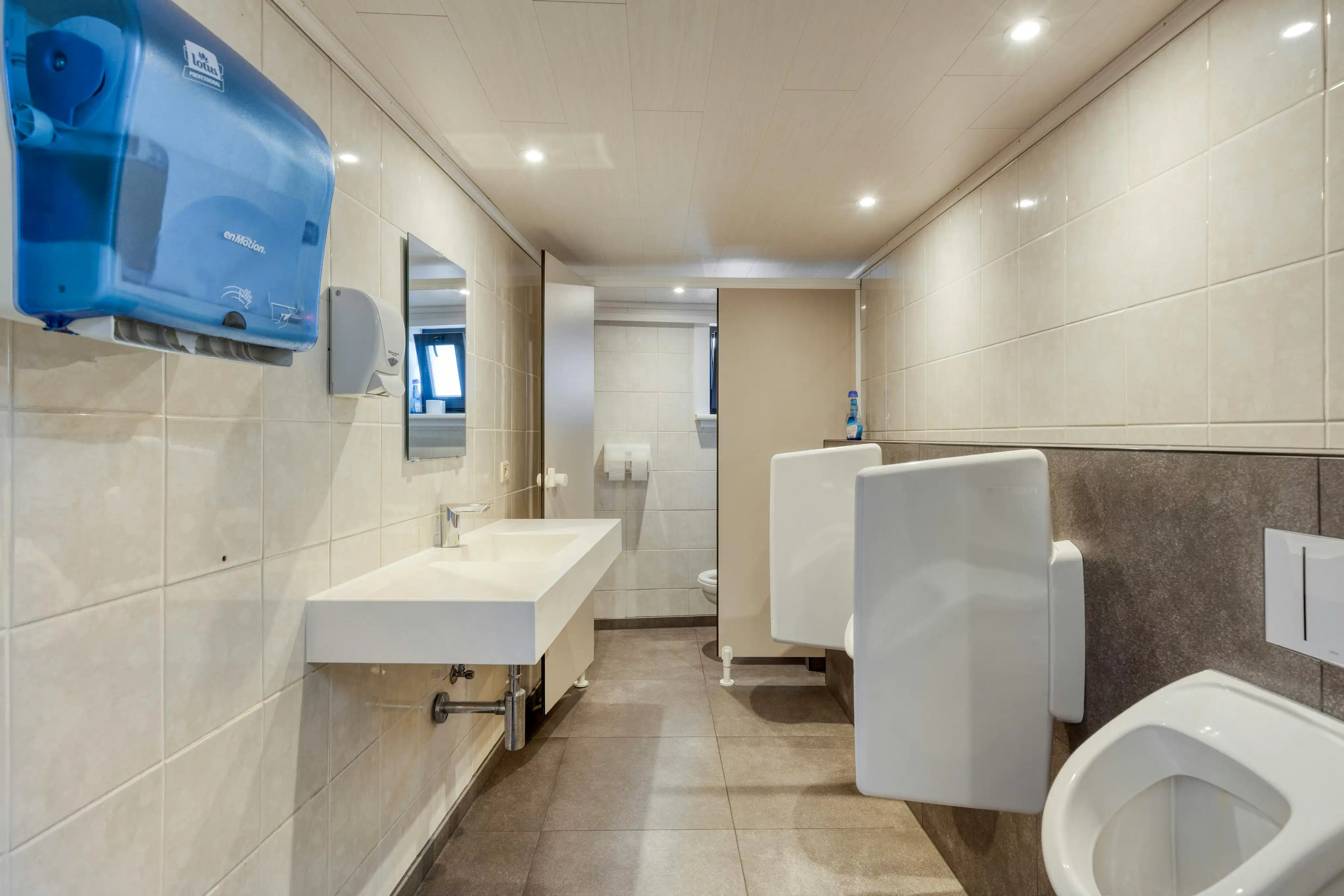 Handelspand met woonst te koop in centrum Landegem foto 8