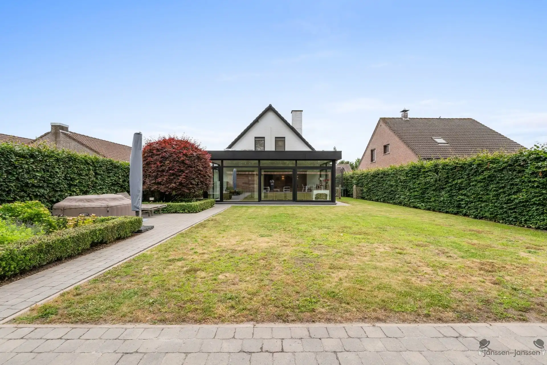 Moderne en lichtrijke woning op 600m² nabij centrum Brecht foto 3