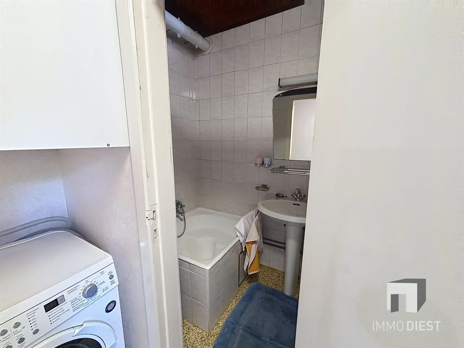 ZATERDAG 13.06 KIJKMOMENT VAN 13.00U TOT 15.00U. Charme troef in deze te renoveren woning op een ruim perceel te Vorst! foto 13