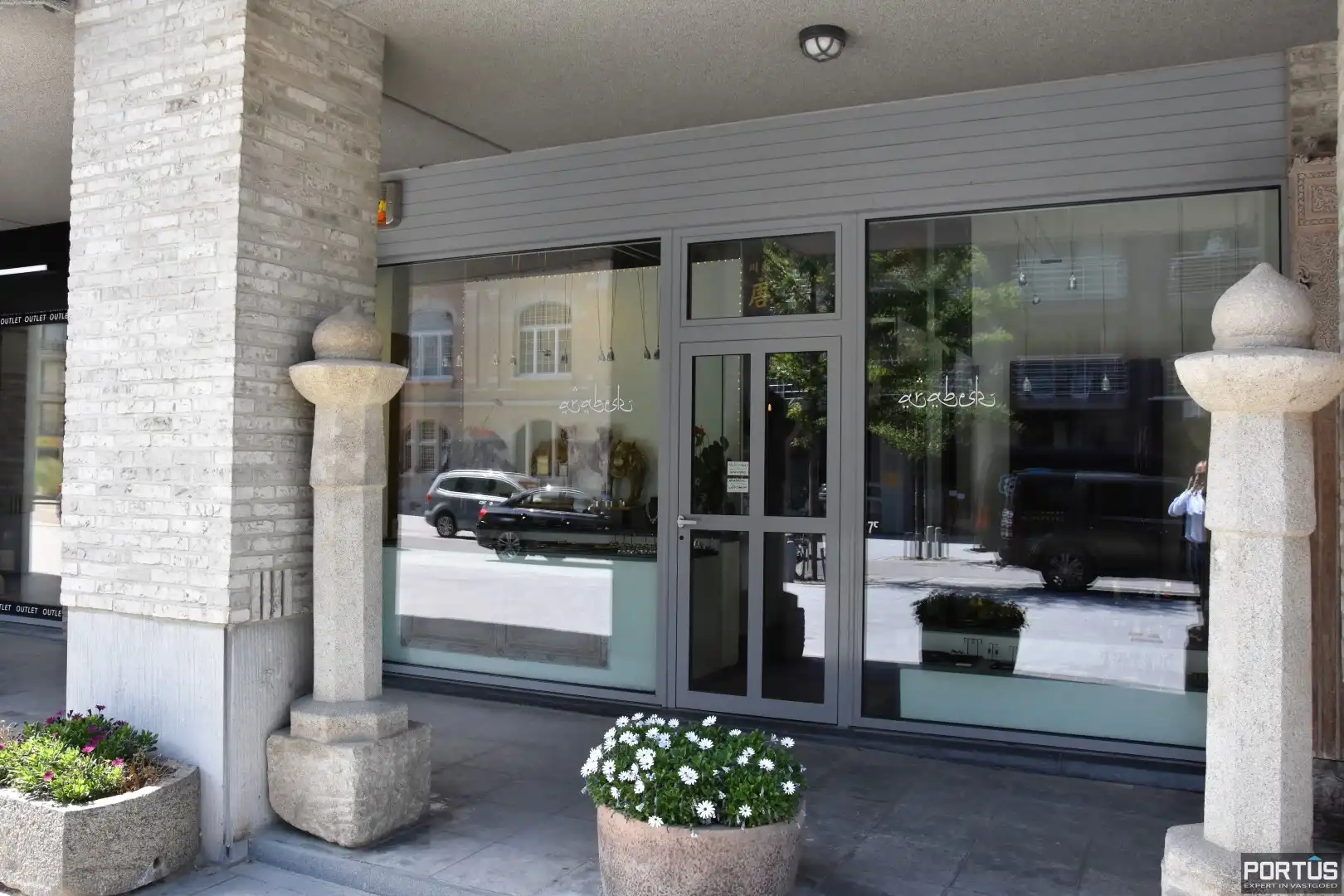 Handelspand met uitstekende ligging te huur te Nieuwpoort-Bad foto 3