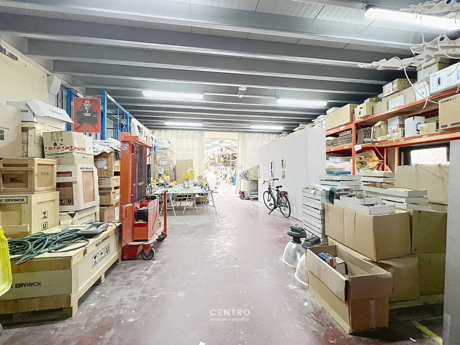 Ruimtelijk magazijn met toonzaal, kantoor en woonst te Lichtervelde, ideaal voor wonen én werken op een perceel van 1.002m²! foto 51