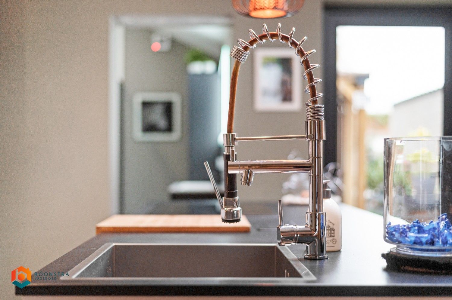 Gerenoveerde woning met 3 slaapkamers foto 11